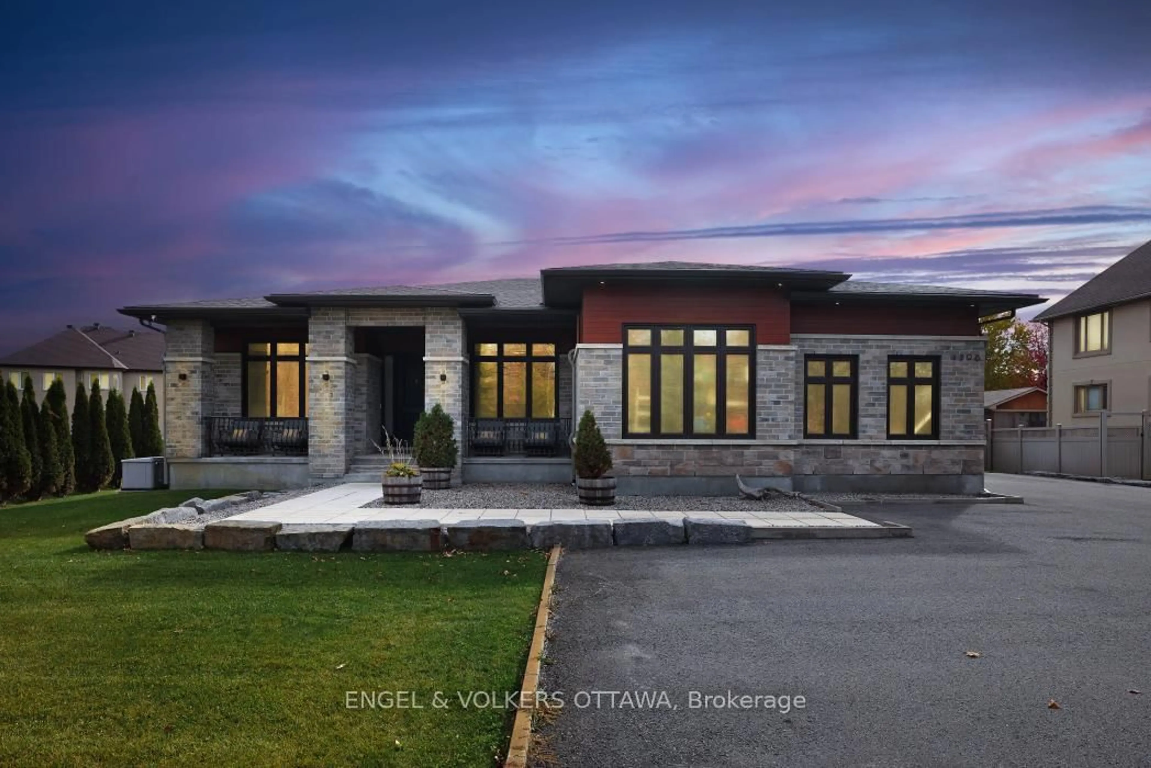 Home with brick exterior material, building for 1296 Bankfield Rd, Ottawa Ontario K4M 1C4