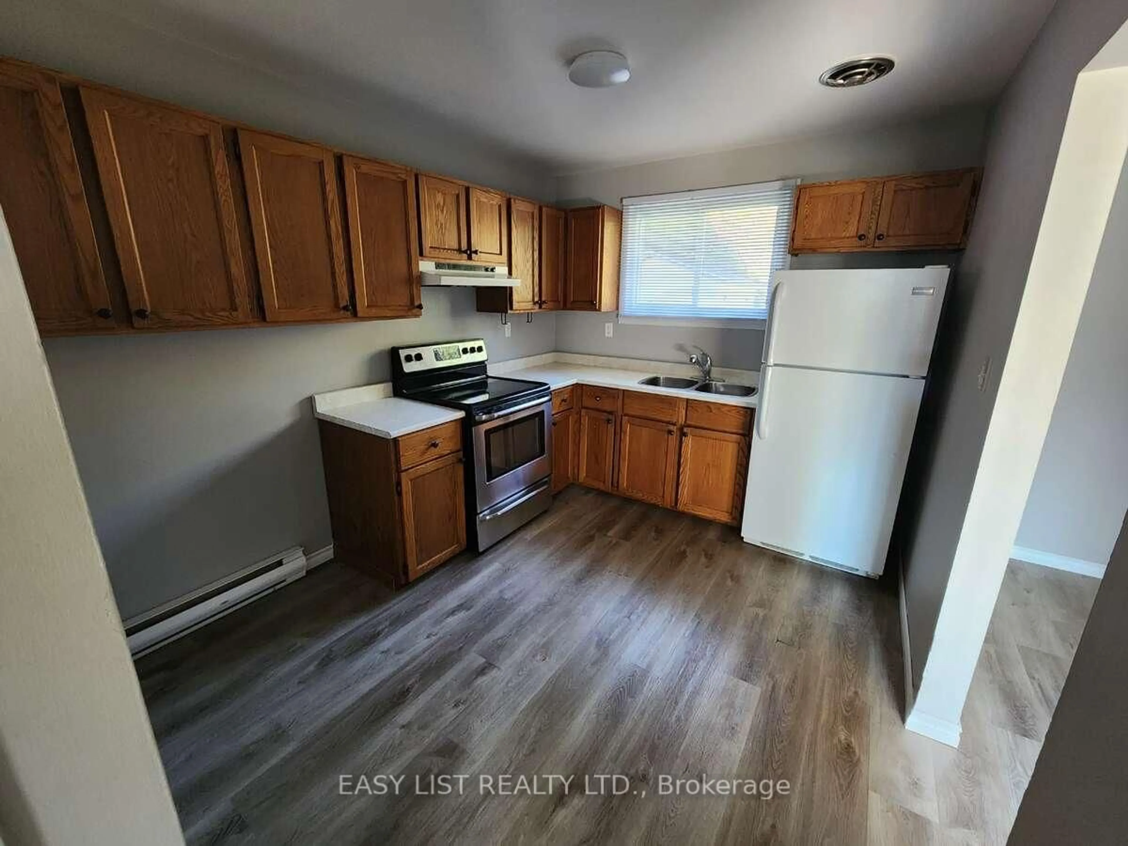 Standard kitchen, unknown for 38 Princeton Dr, Sault Ste Marie Ontario P6B 5T6