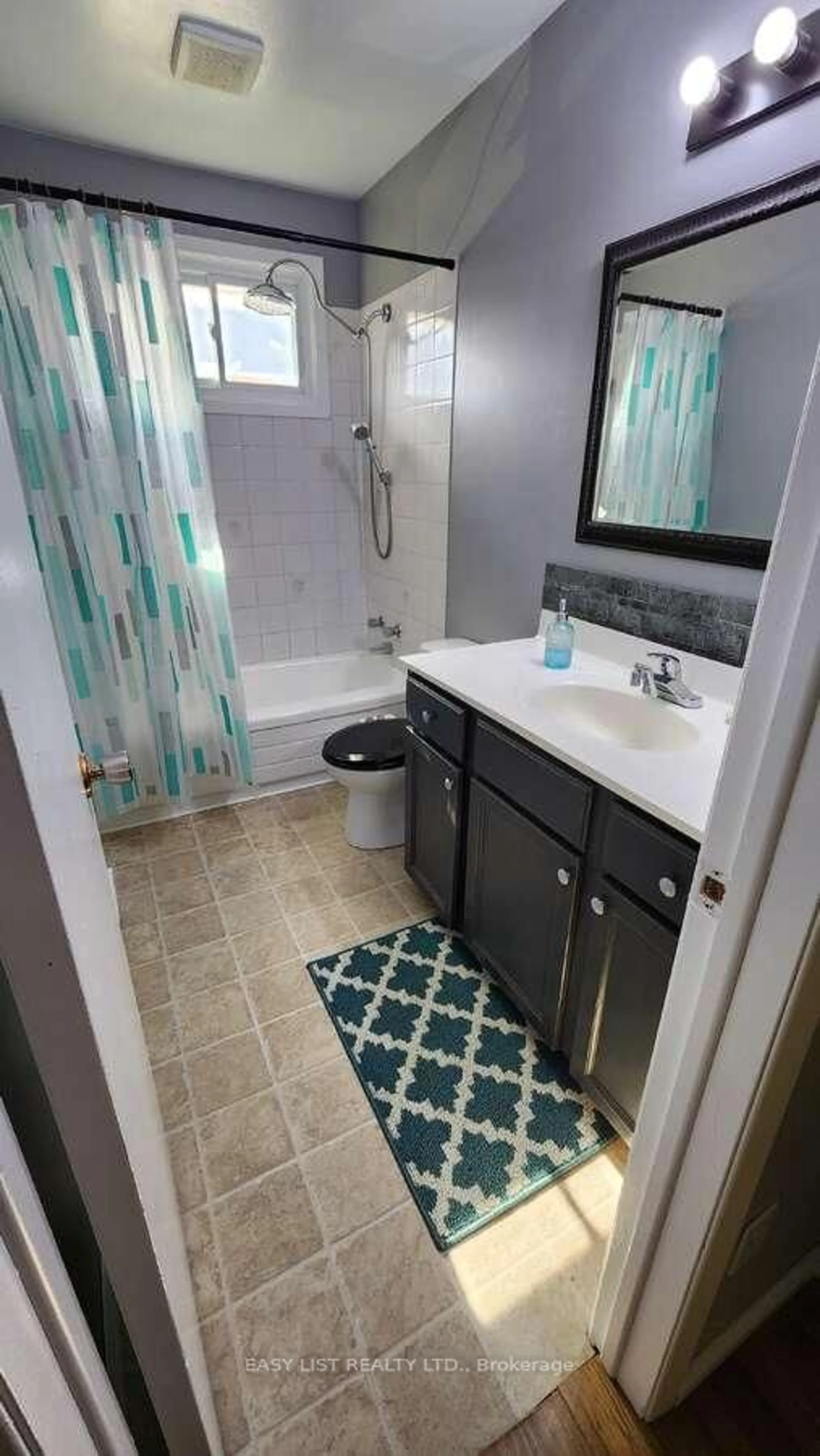 Standard bathroom, ceramic/tile floor for 38 Princeton Dr, Sault Ste Marie Ontario P6B 5T6