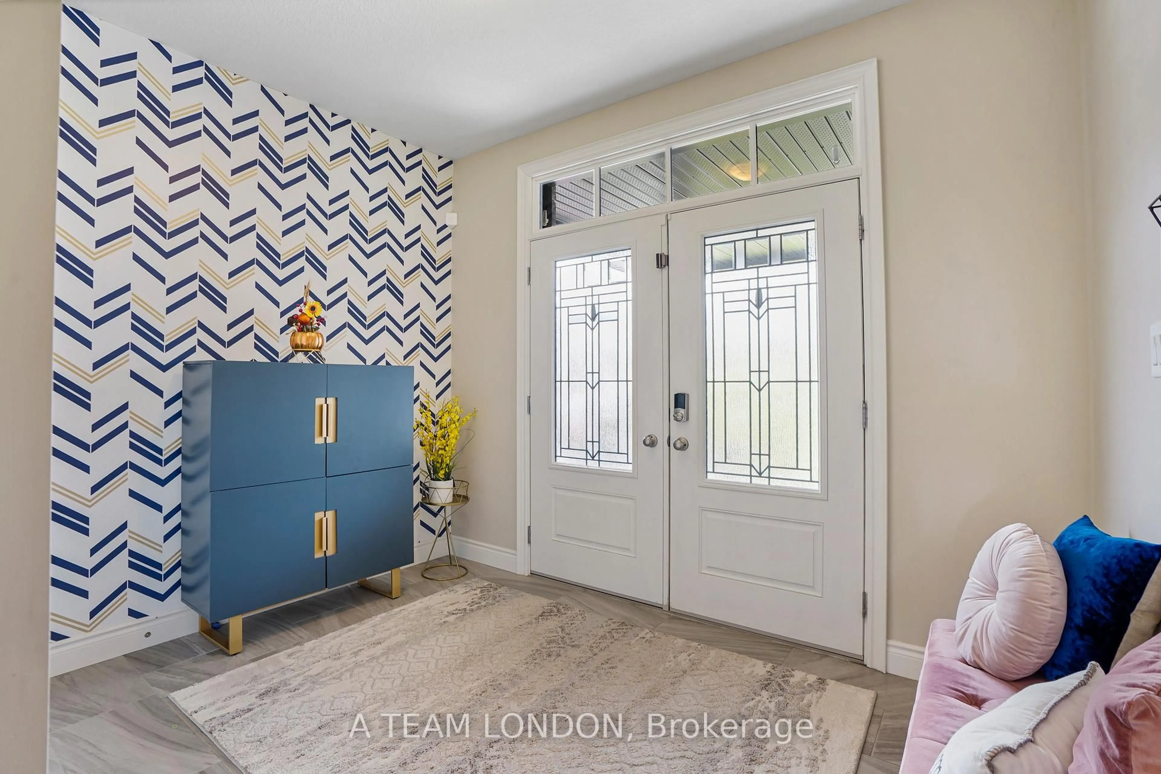 Indoor entryway for 2479 Seven Oaks Rdge, London South Ontario N6M 1G5