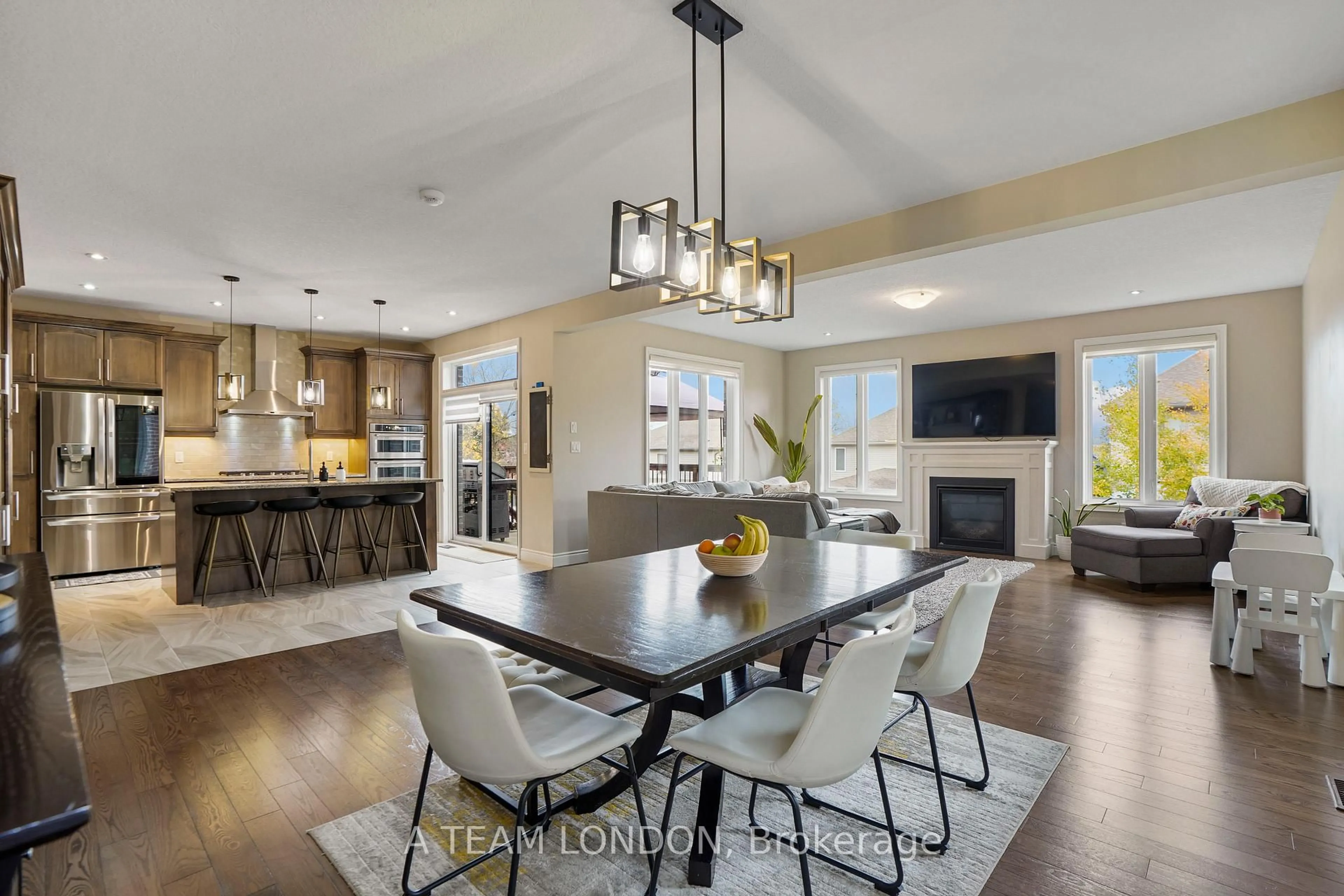 Open concept kitchen, unknown for 2479 Seven Oaks Rdge, London South Ontario N6M 1G5