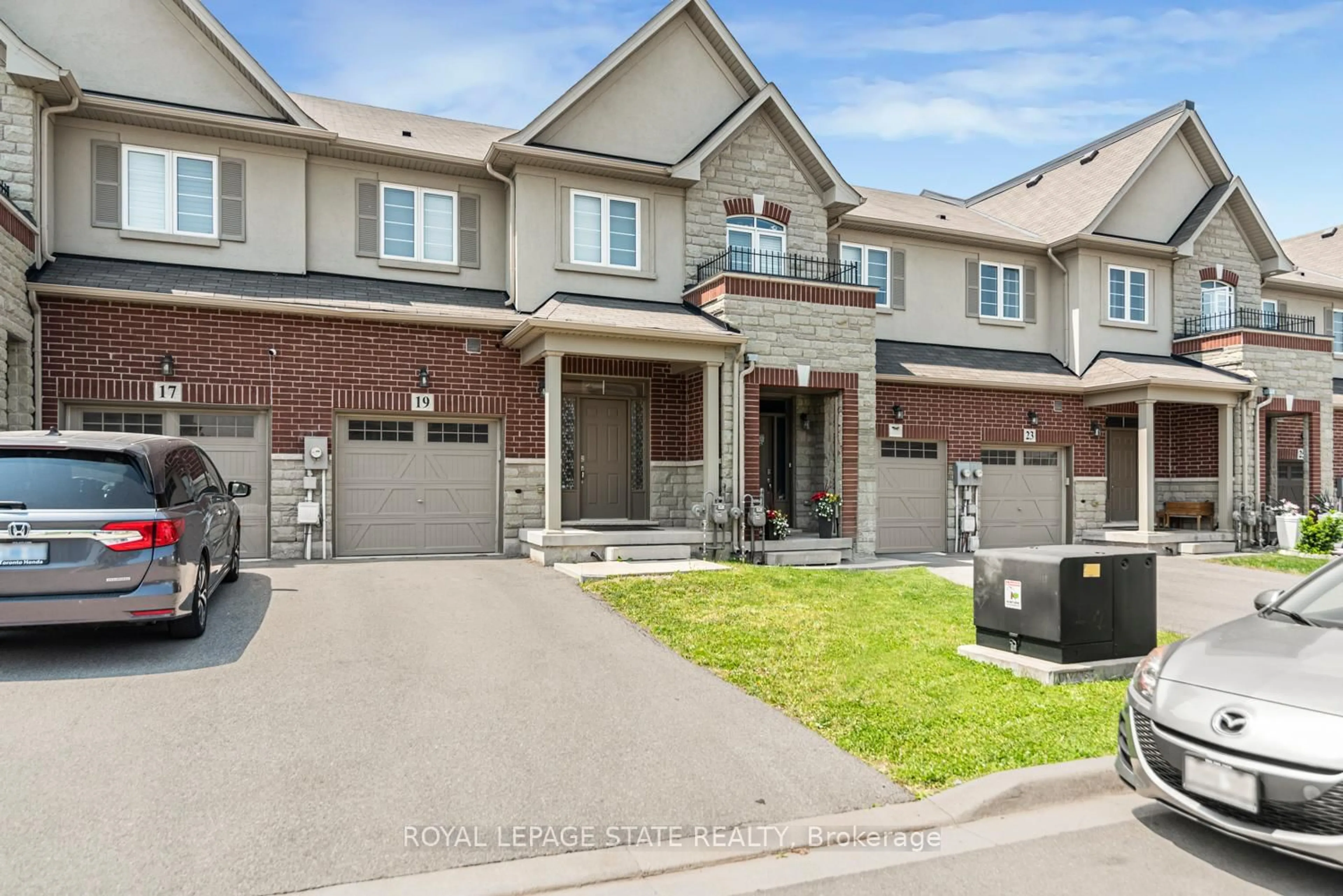 Home with brick exterior material, street for 19 Bradbury Rd, Hamilton Ontario L8L 0L1