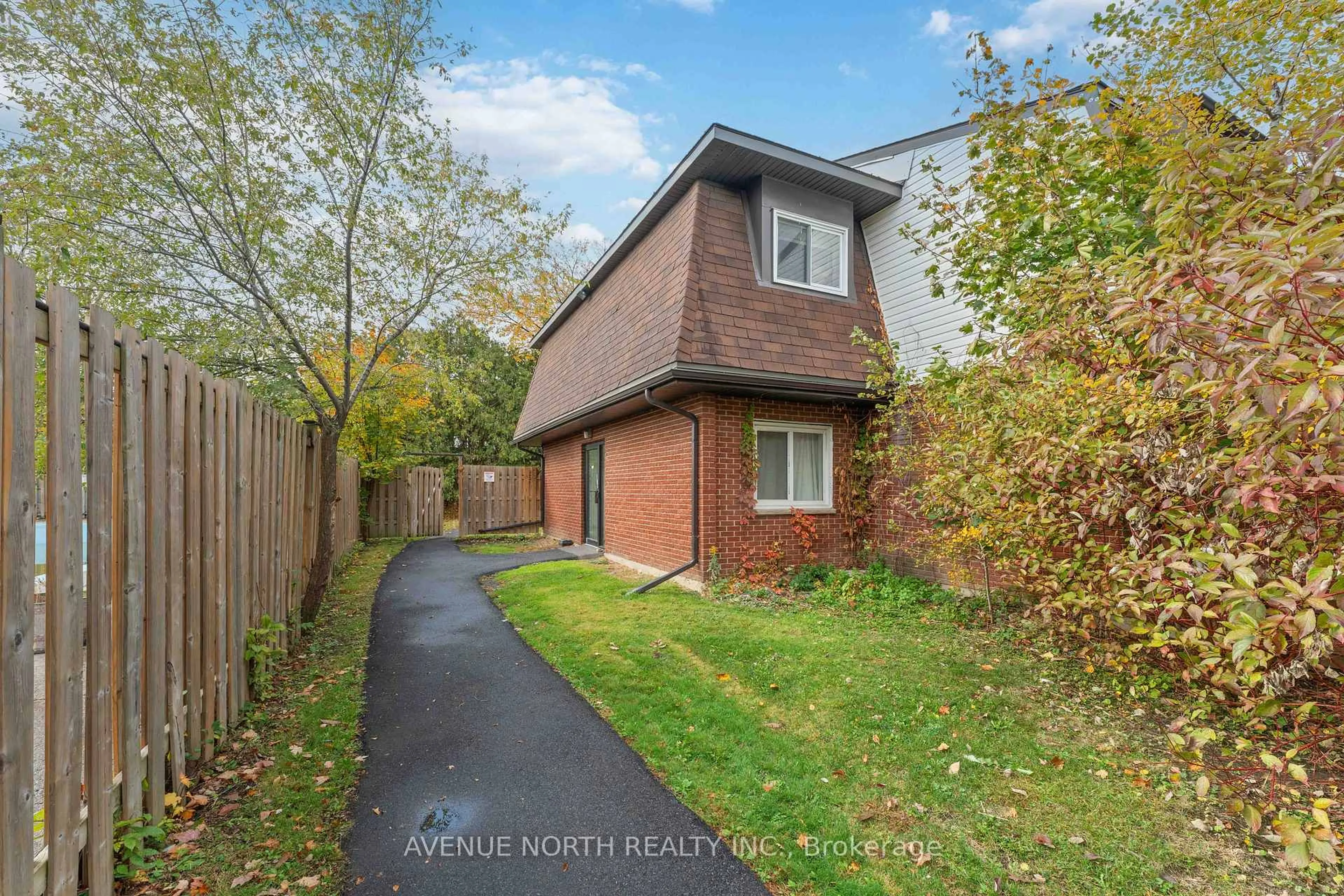 A pic from outside/outdoor area/front of a property/back of a property/a pic from drone, street for 2080 Ogilvie Rd #11K, Ottawa Ontario K1J 7N8