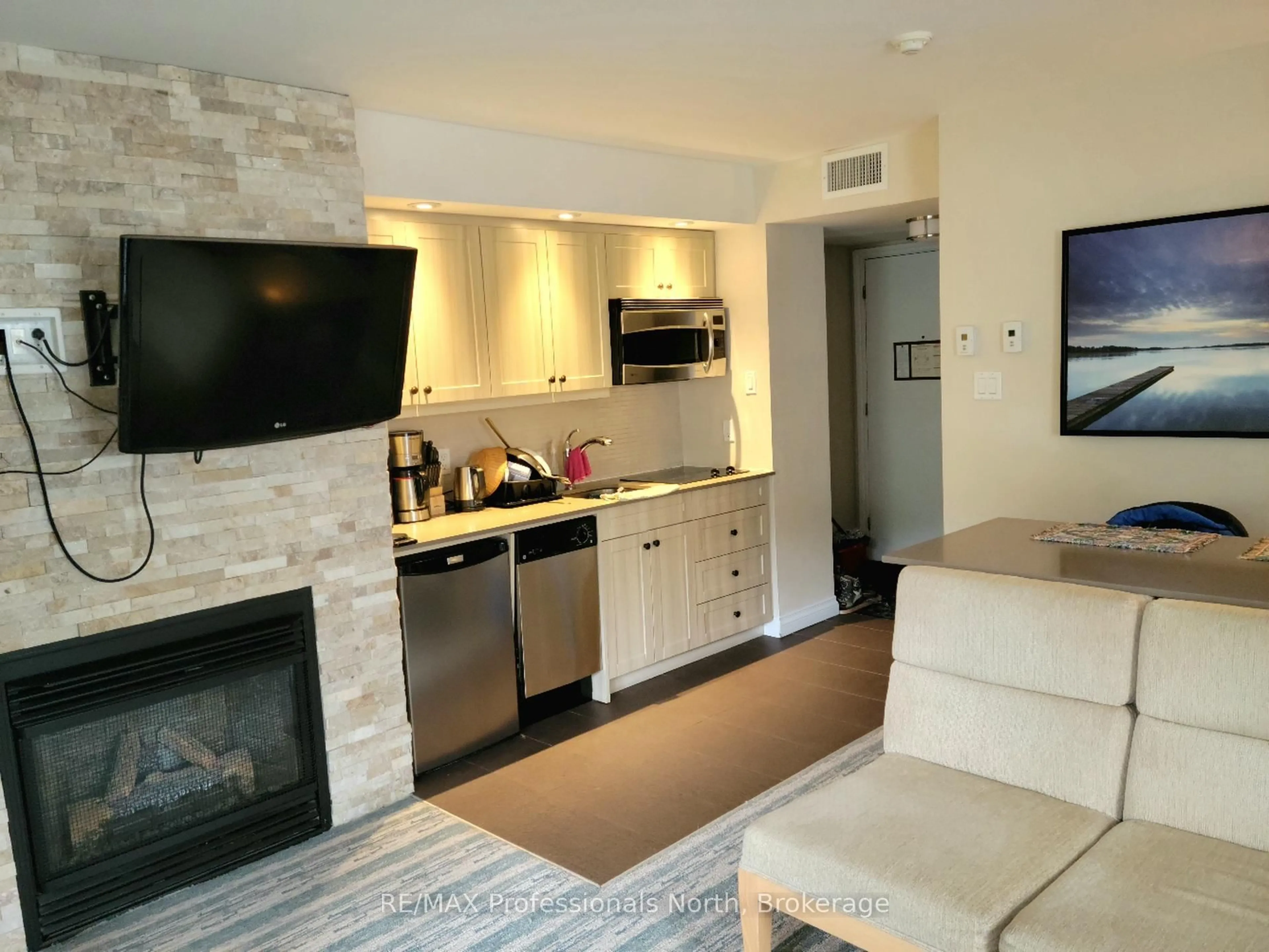 Unknown for 1235 Deerhurst Dr #54-207, Huntsville Ontario P1H 2E8