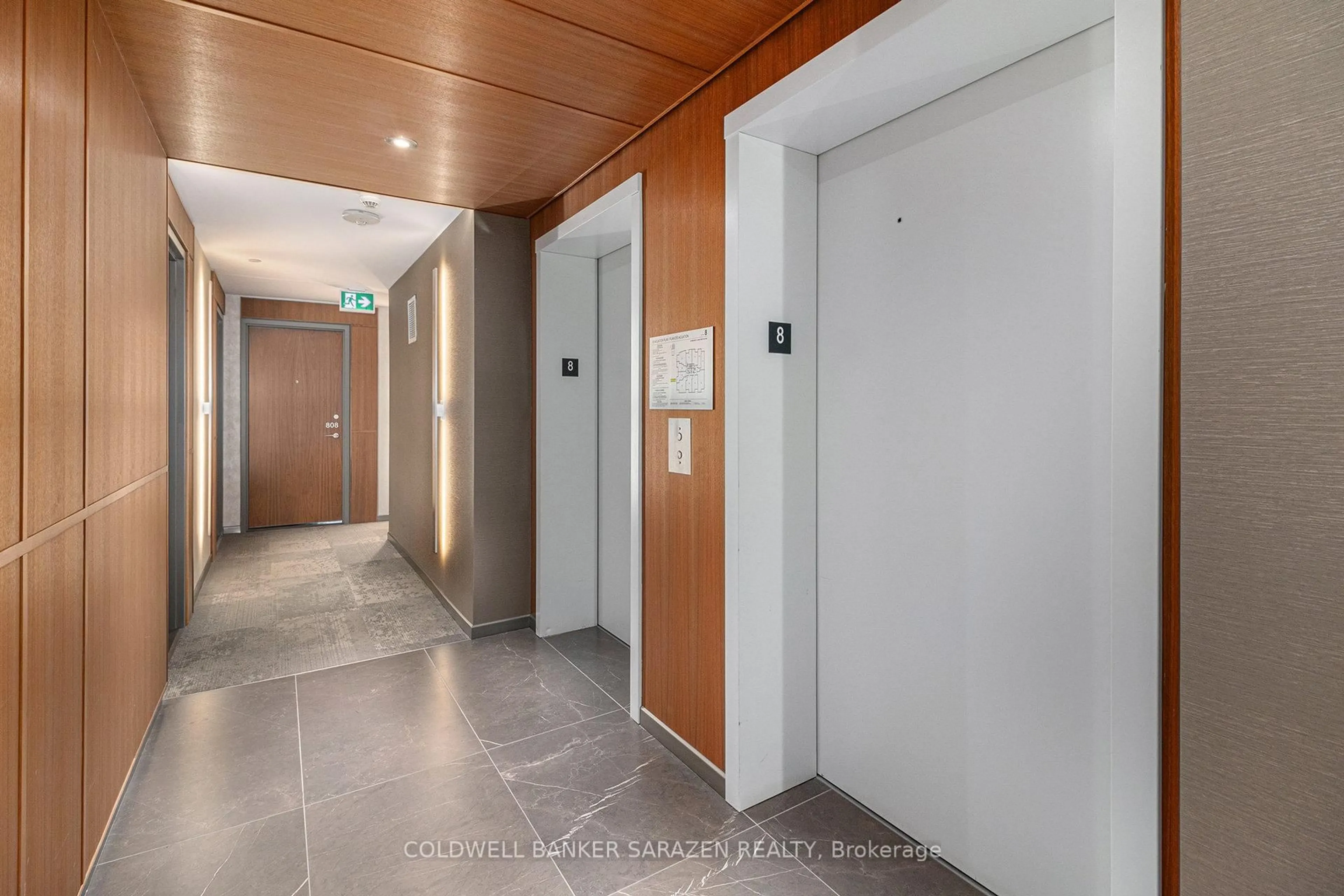 Indoor foyer for 101 Queen St #808, Ottawa Ontario K1P 0B7