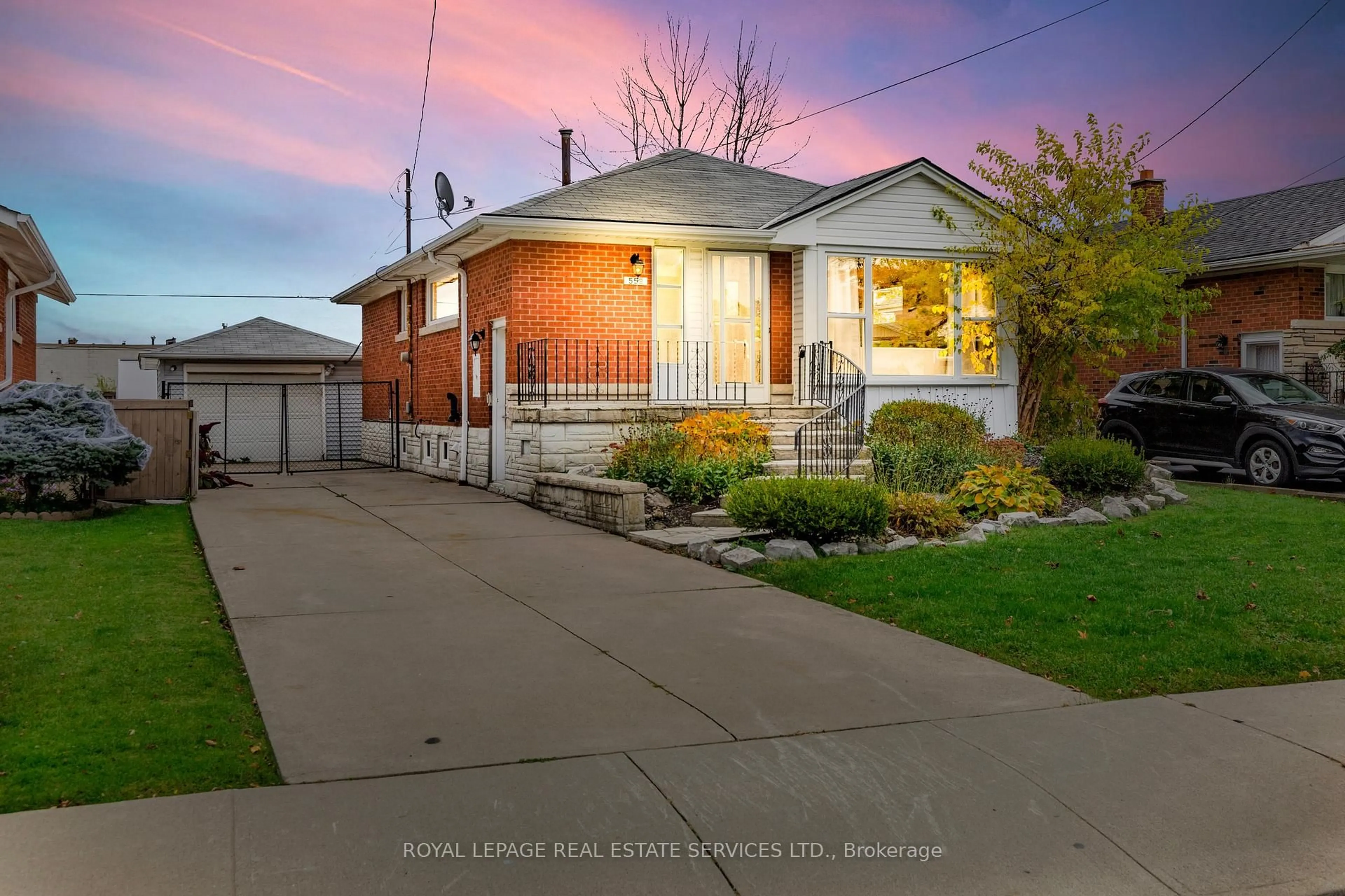 Home with brick exterior material, street for 559 East 27th St, Hamilton Ontario L8V 3H4