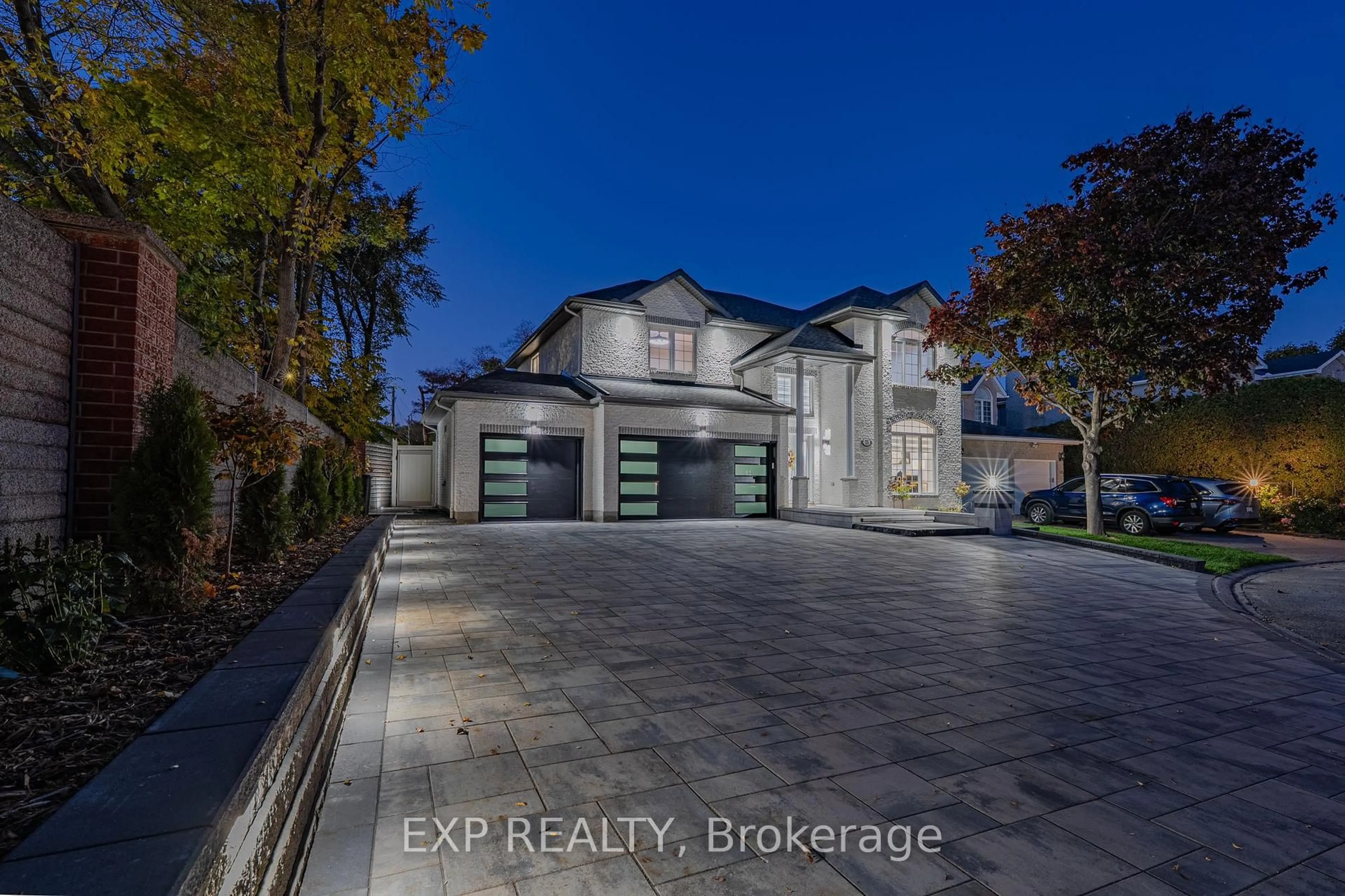 Unknown for 15 WELLSMERE Crt, Ottawa Ontario K2E 8C2