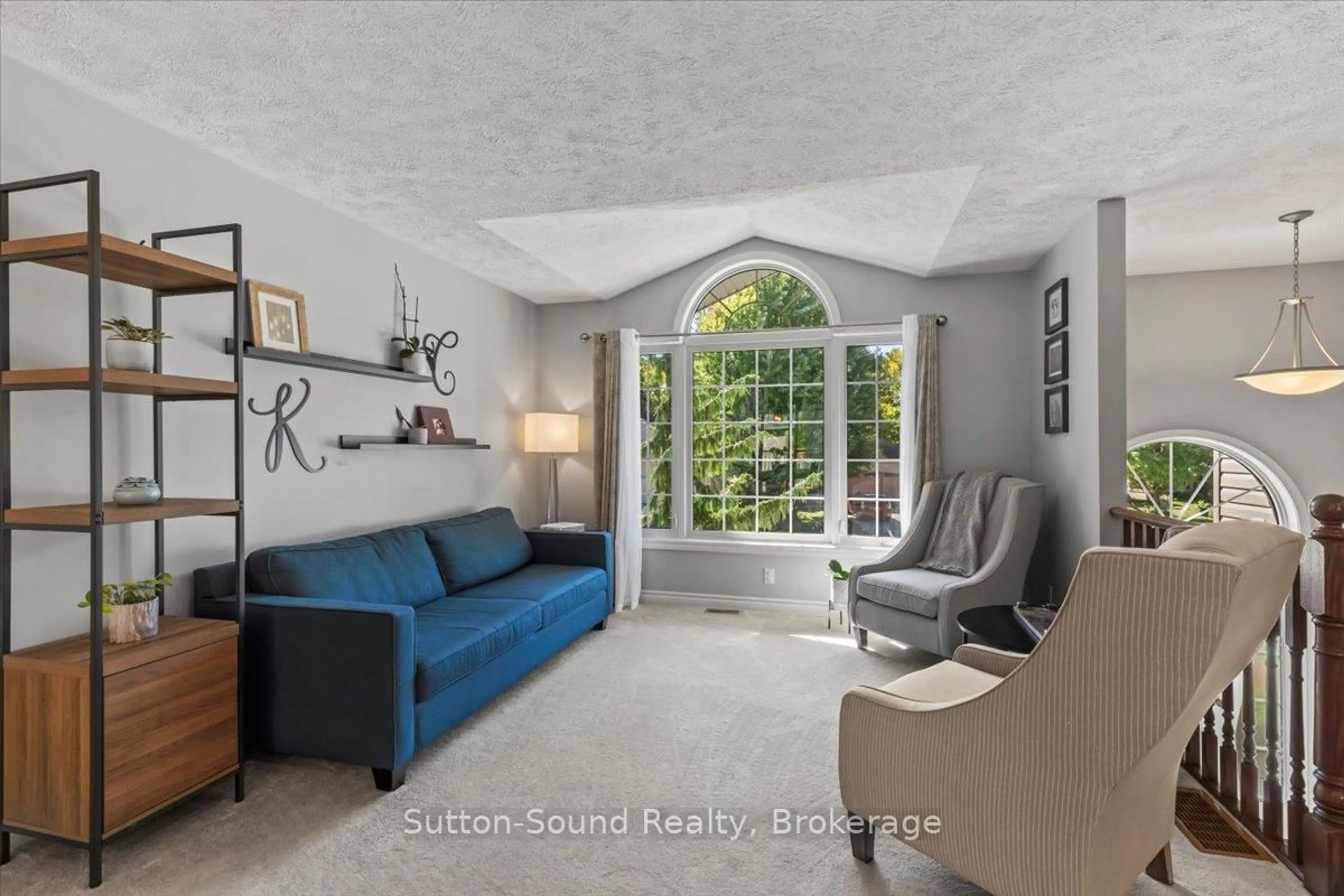 Living room with furniture, ceramic/tile floor for 224 2ND St, Owen Sound Ontario N4K 0A6