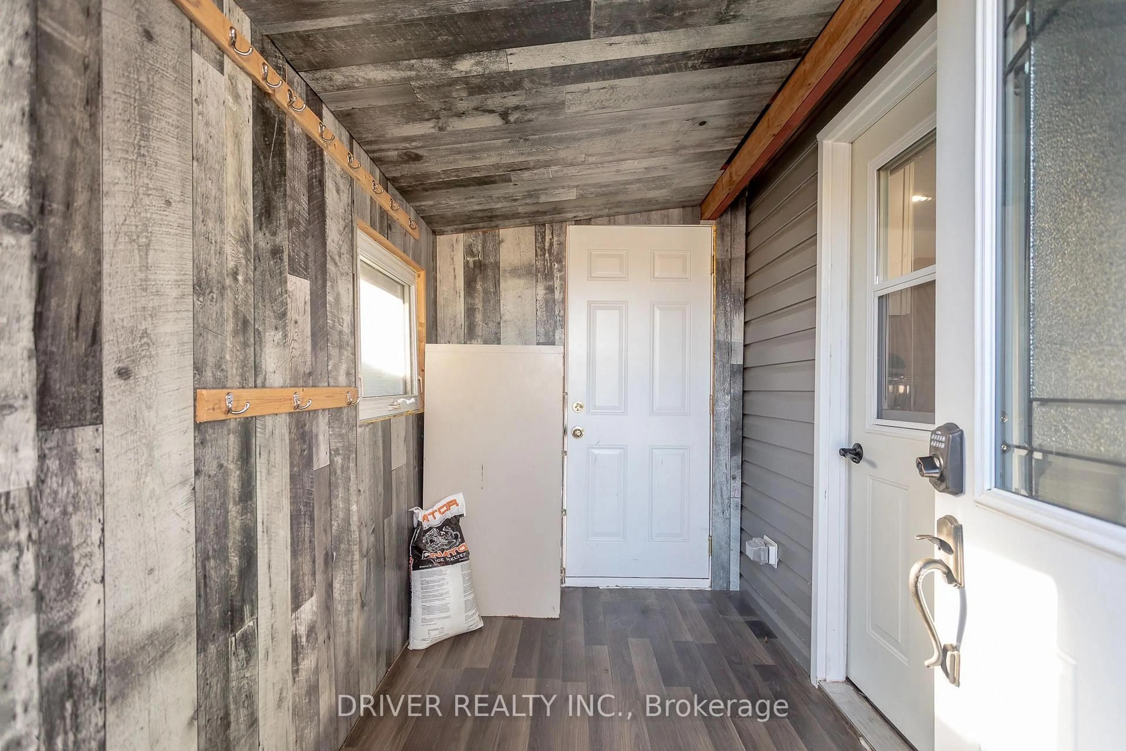 Indoor entryway for 78 Beech St #lot 7, Aylmer Ontario N5H 3H6