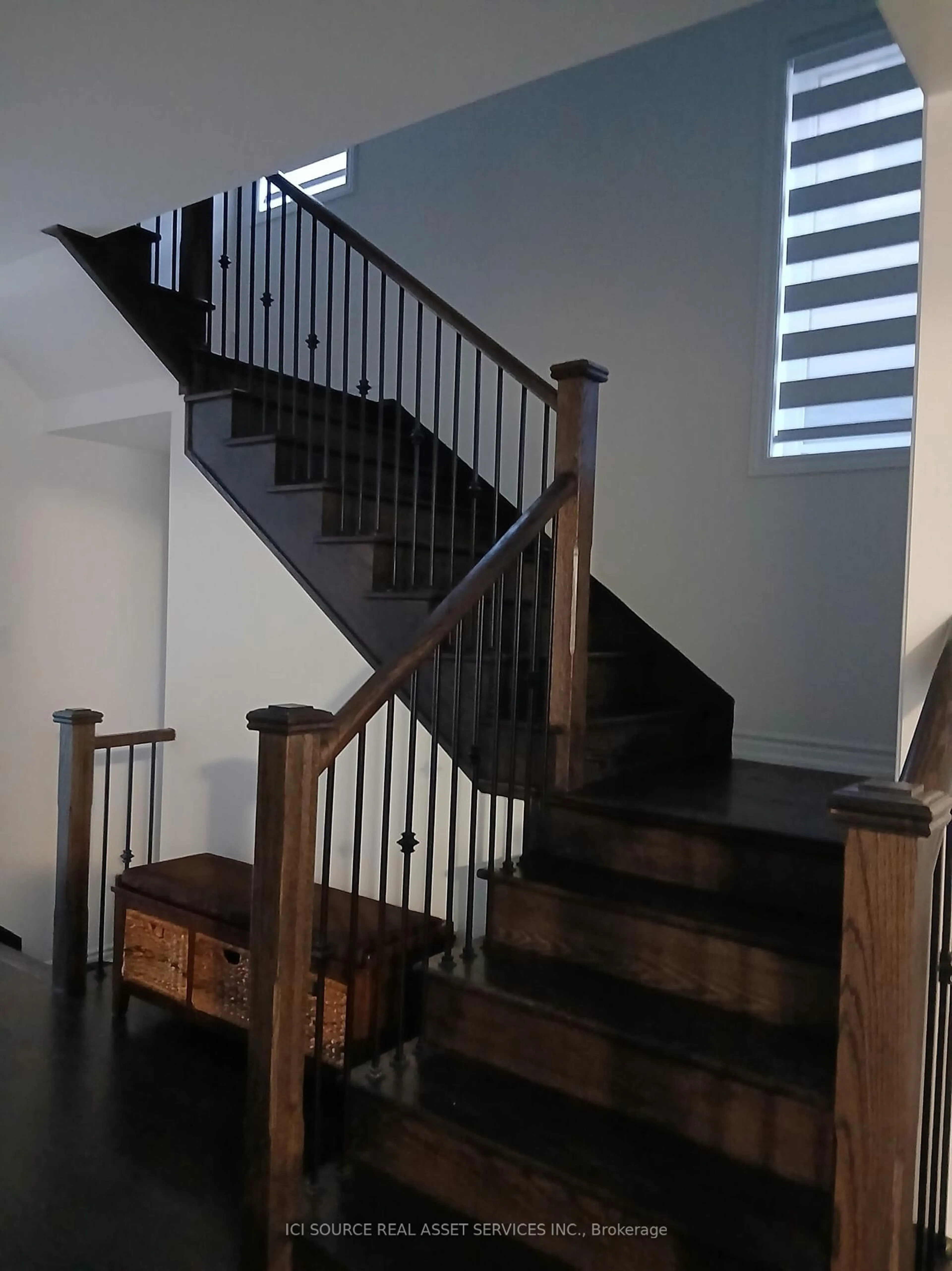 Stairs for 26 Orr Ave, Erin Ontario N0B 1T0