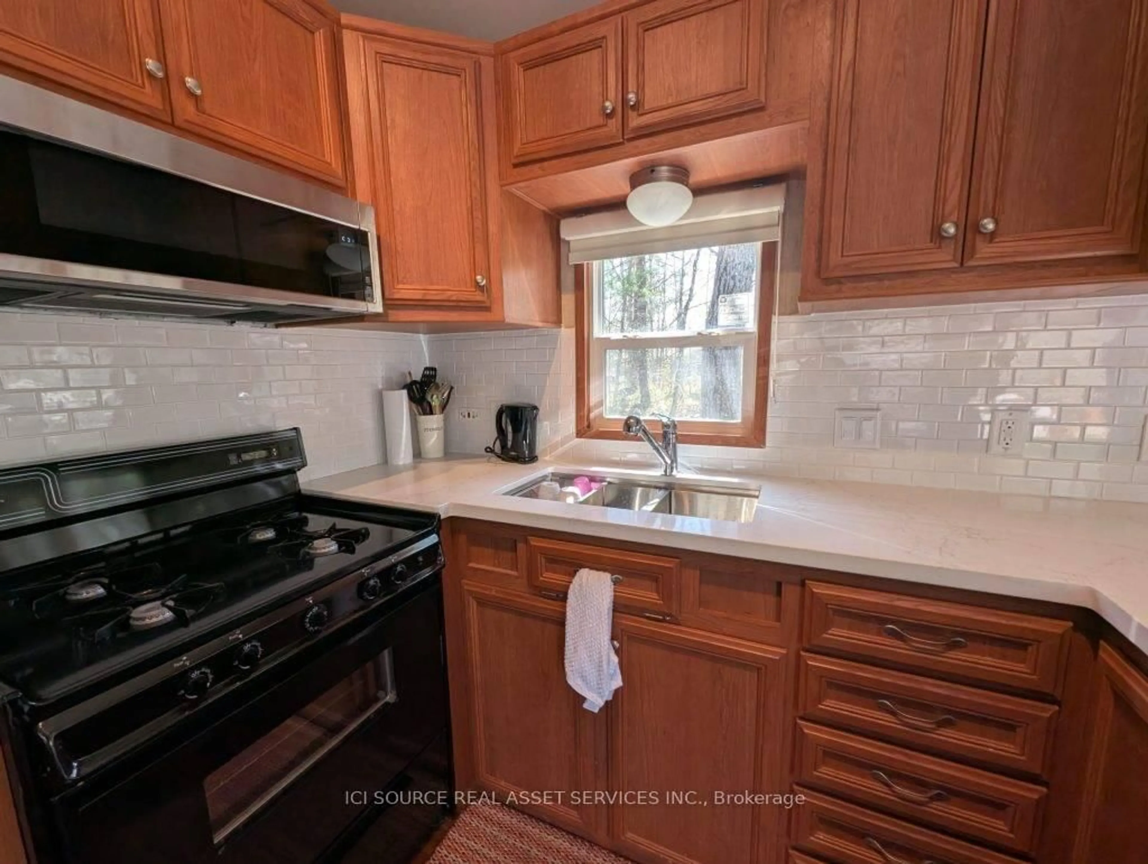 Standard kitchen, ceramic/tile floor for 1336 S Morrison Lake Rd #MOR012, Gravenhurst Ontario P0E 1G0