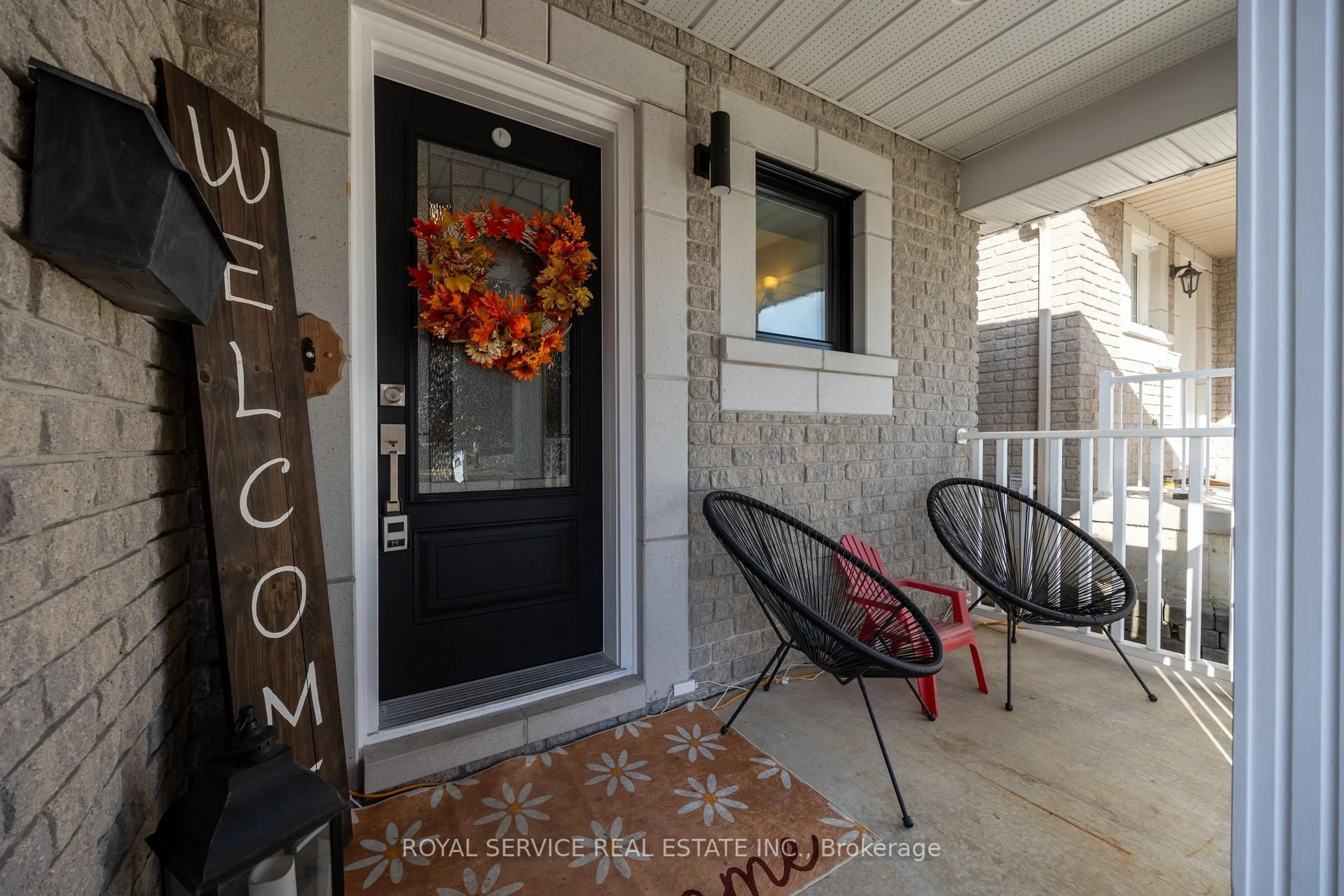 Indoor entryway for 446 Abound Cres, Peterborough Ontario K9J 8S2