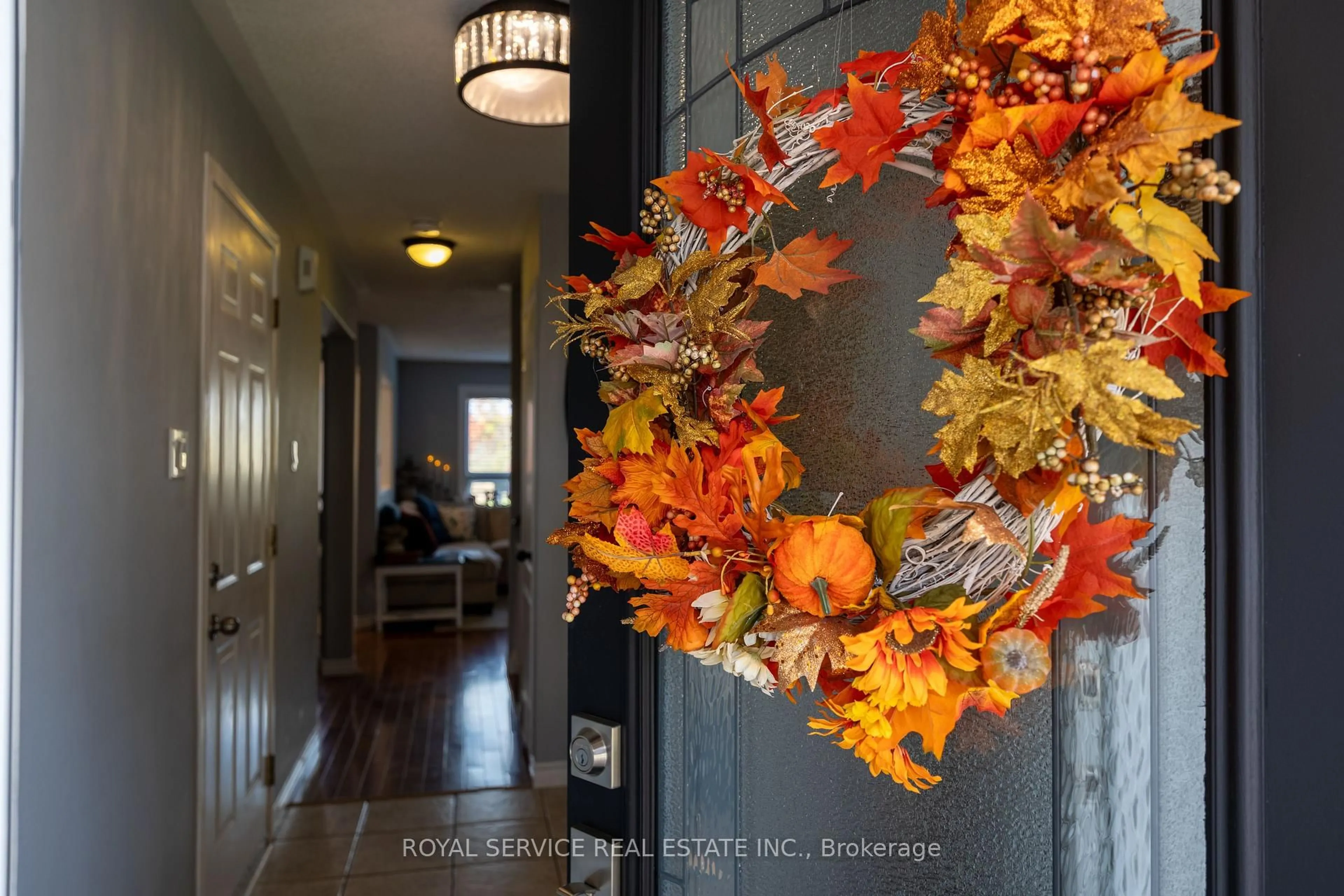 Indoor entryway for 446 Abound Cres, Peterborough Ontario K9J 8S2