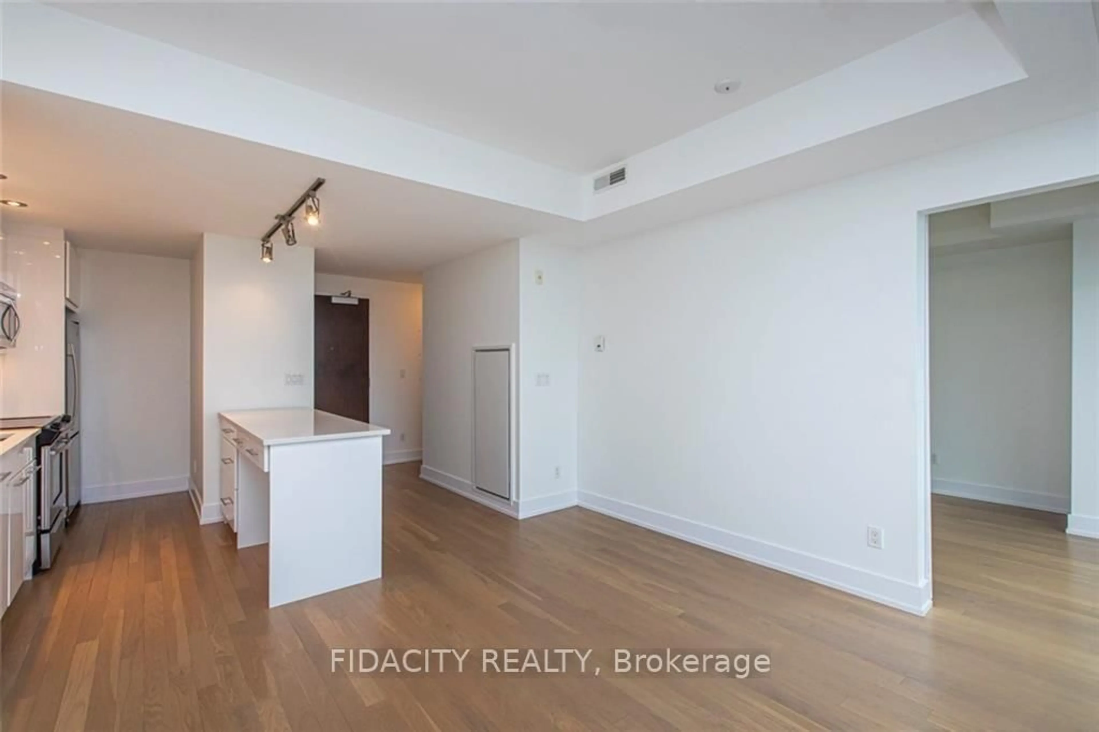 A pic of a room for 360 Patricia Ave #820, Ottawa Ontario K1Z 0A8