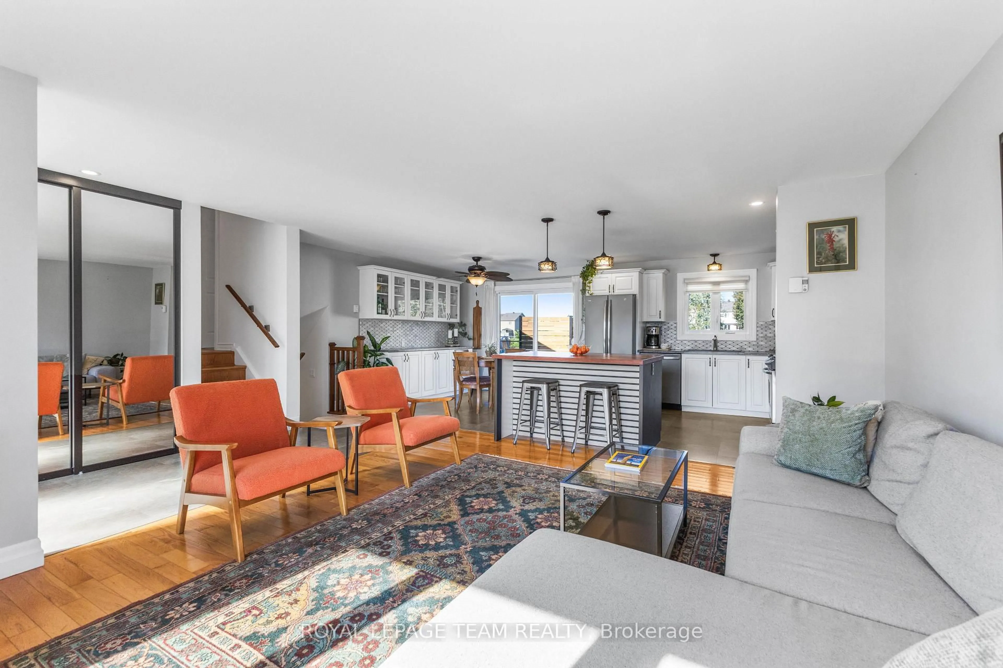 Open concept kitchen, unknown for 1965 Patricia St, Clarence-Rockland Ontario K4K 1B2