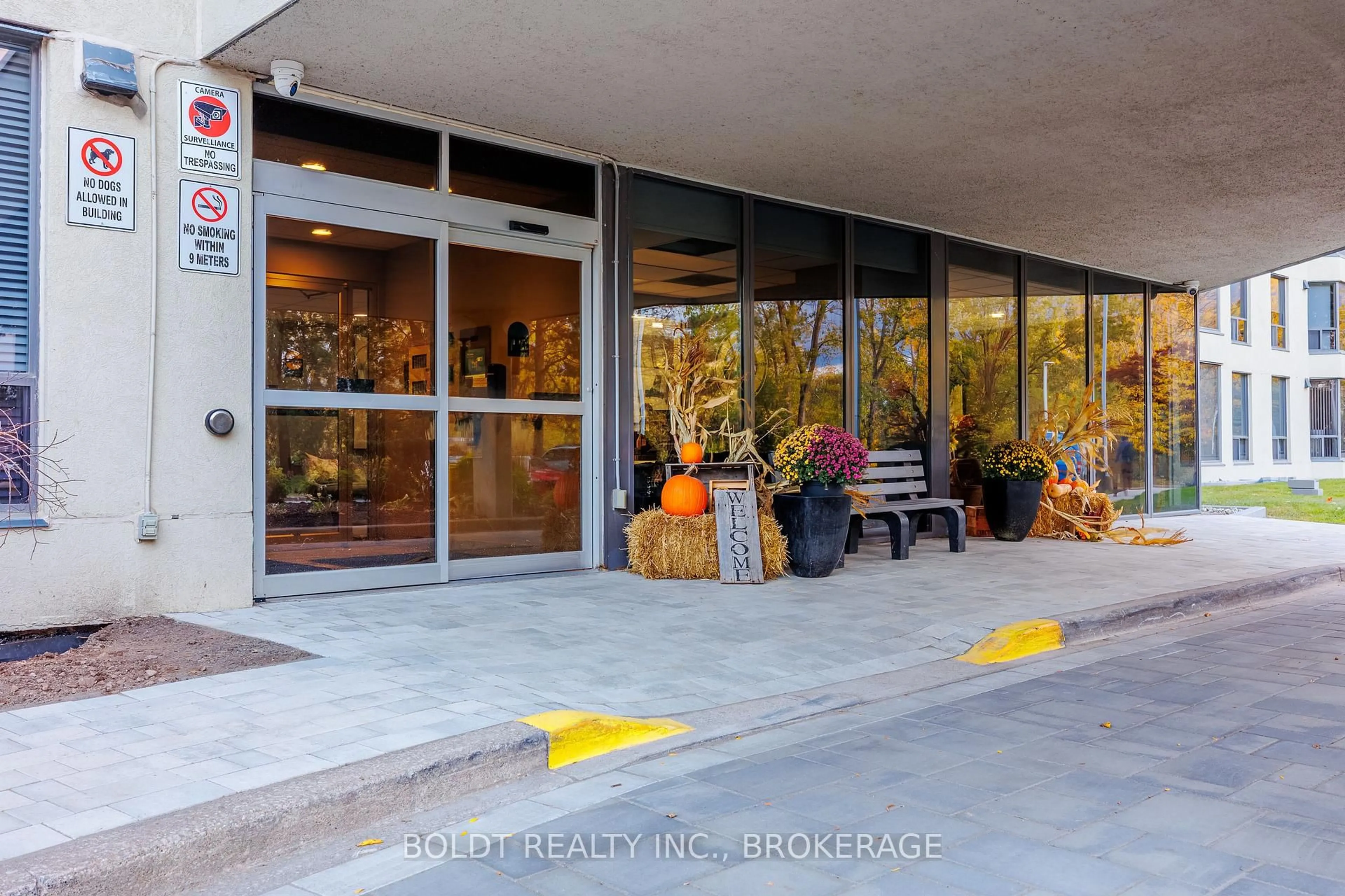 Unknown for 81 Scott St #809, St. Catharines Ontario L2N 7L5