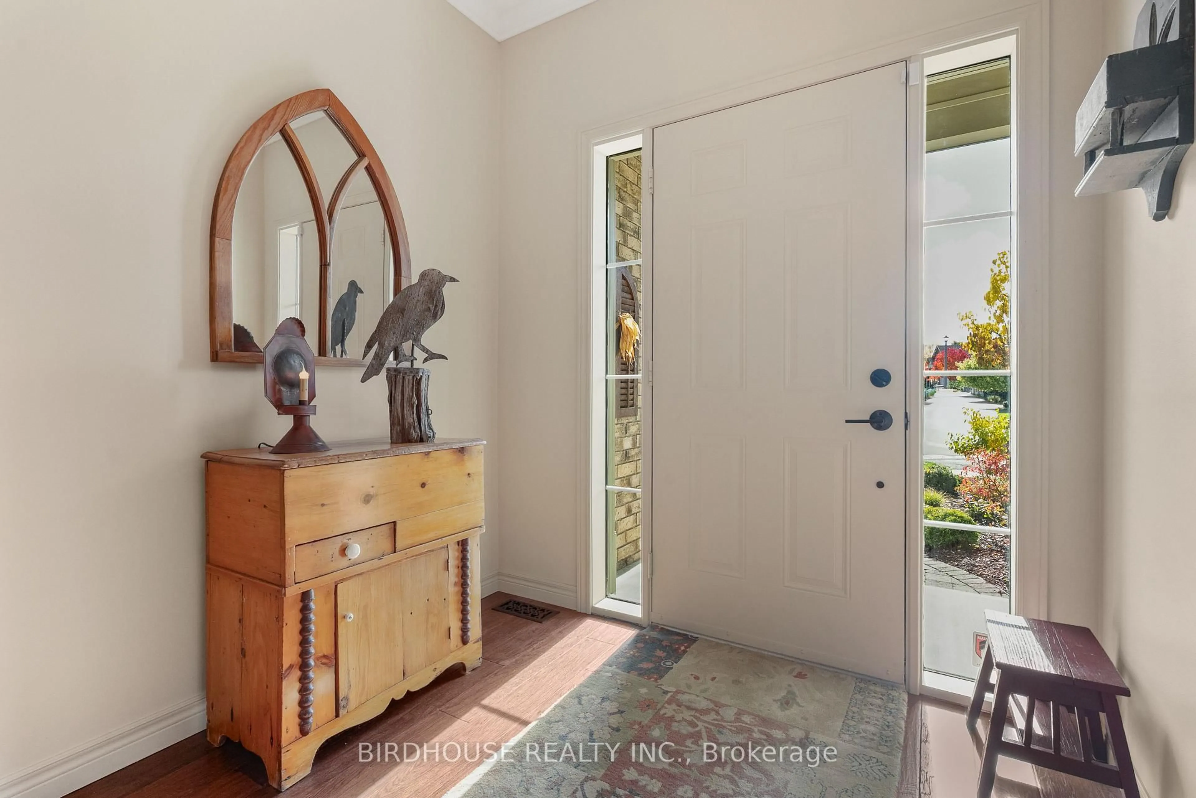 Indoor entryway for 25 Horton Pl, Kawartha Lakes Ontario K9V 0C2