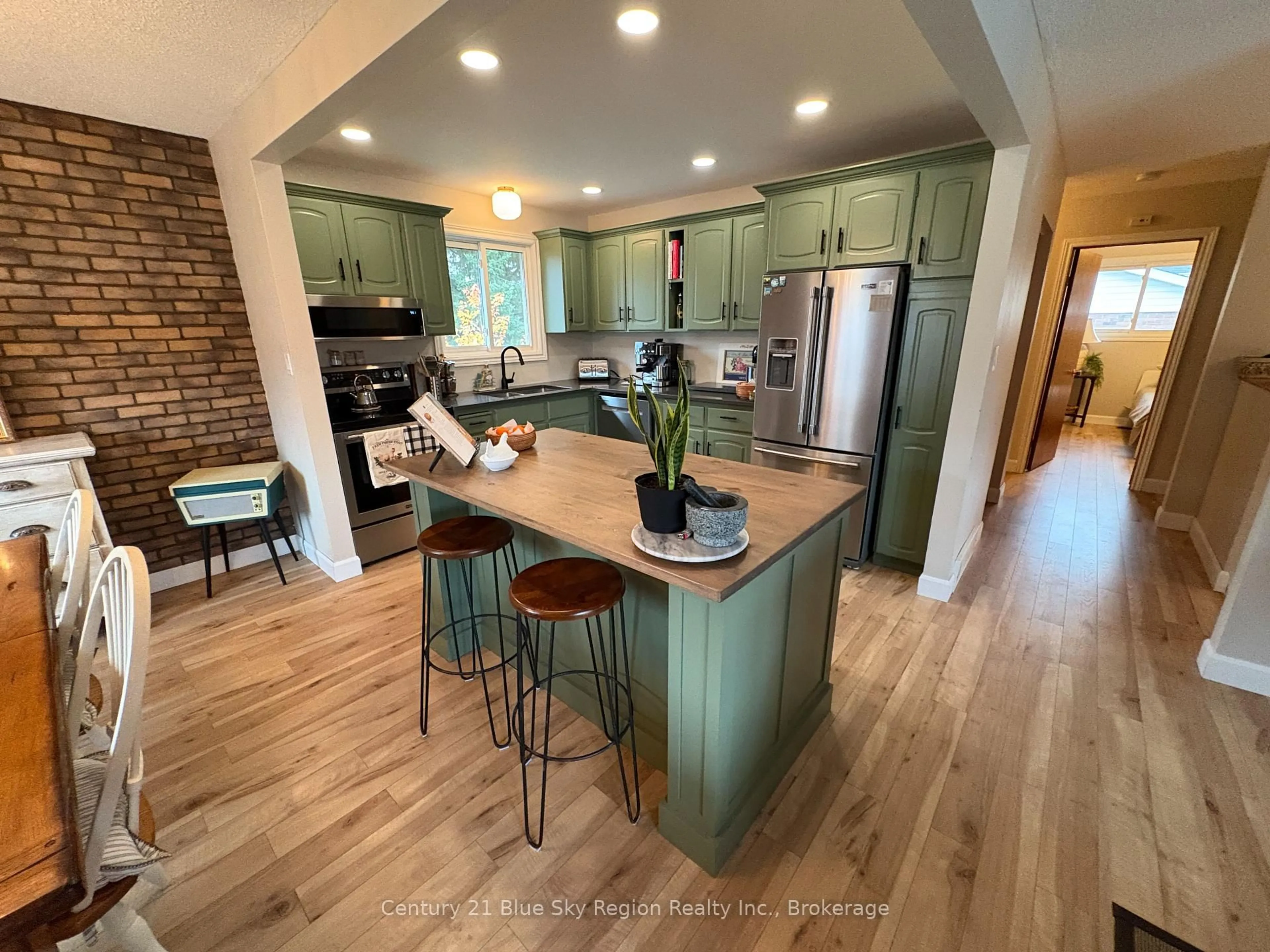 Open concept kitchen, unknown for 116 Rancier St, North Bay Ontario P1B 7X3