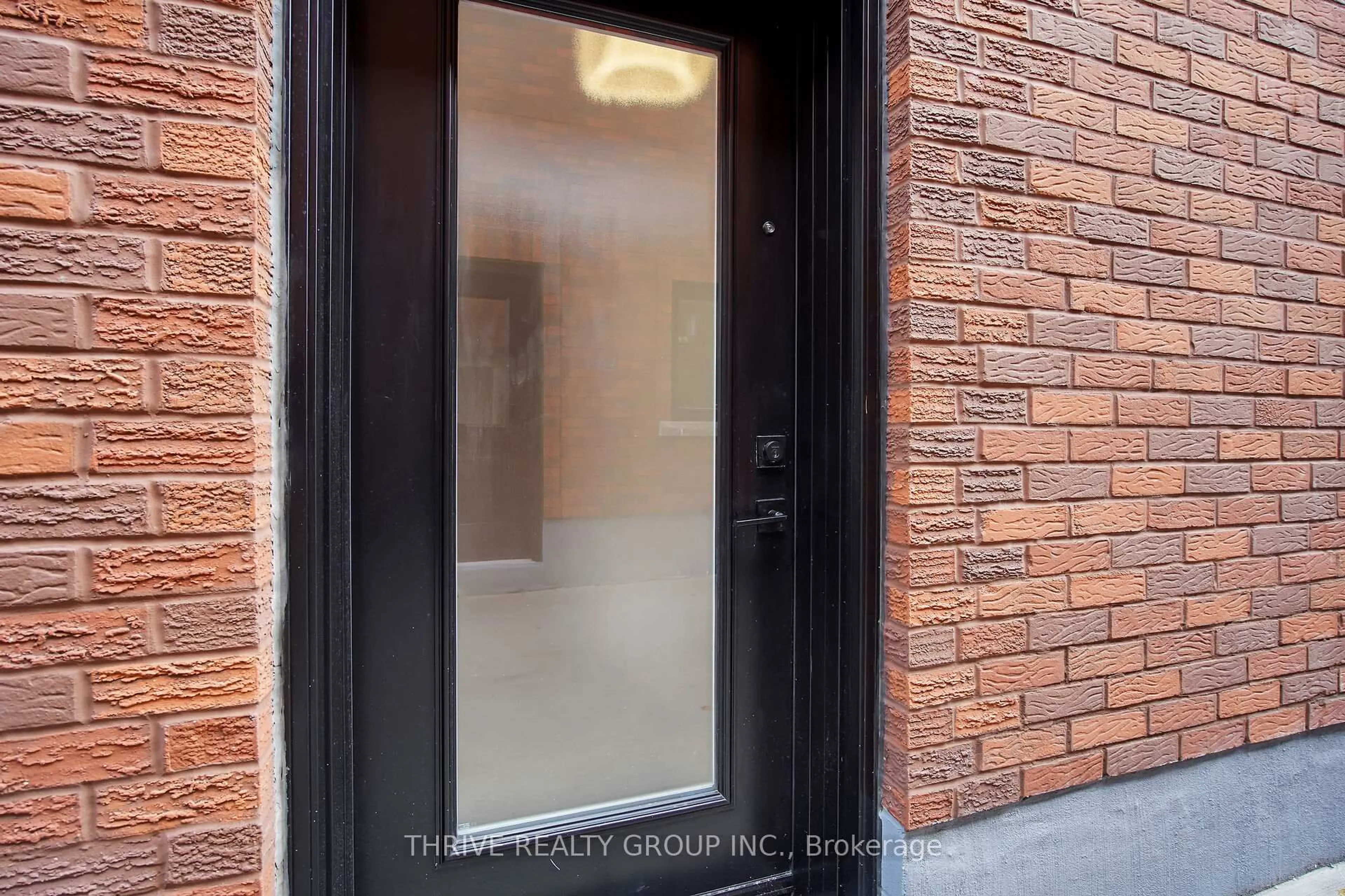 Indoor entryway for 74 CHURCH St #3, Stratford Ontario N5A 2R2