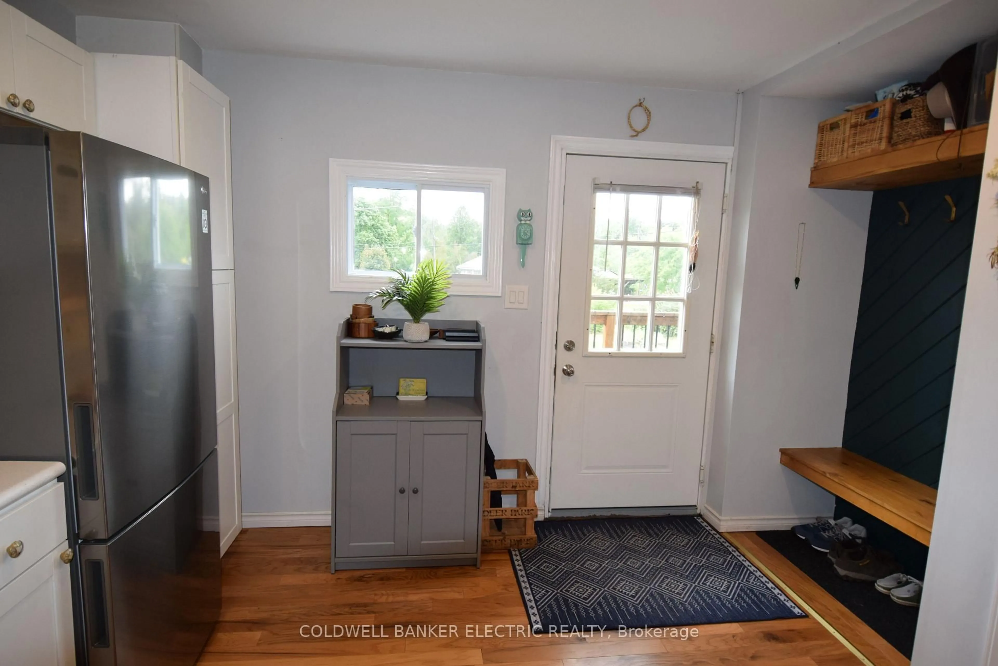 Indoor entryway for 32 Jackson Rd, Trent Hills Ontario K0L 1Y0