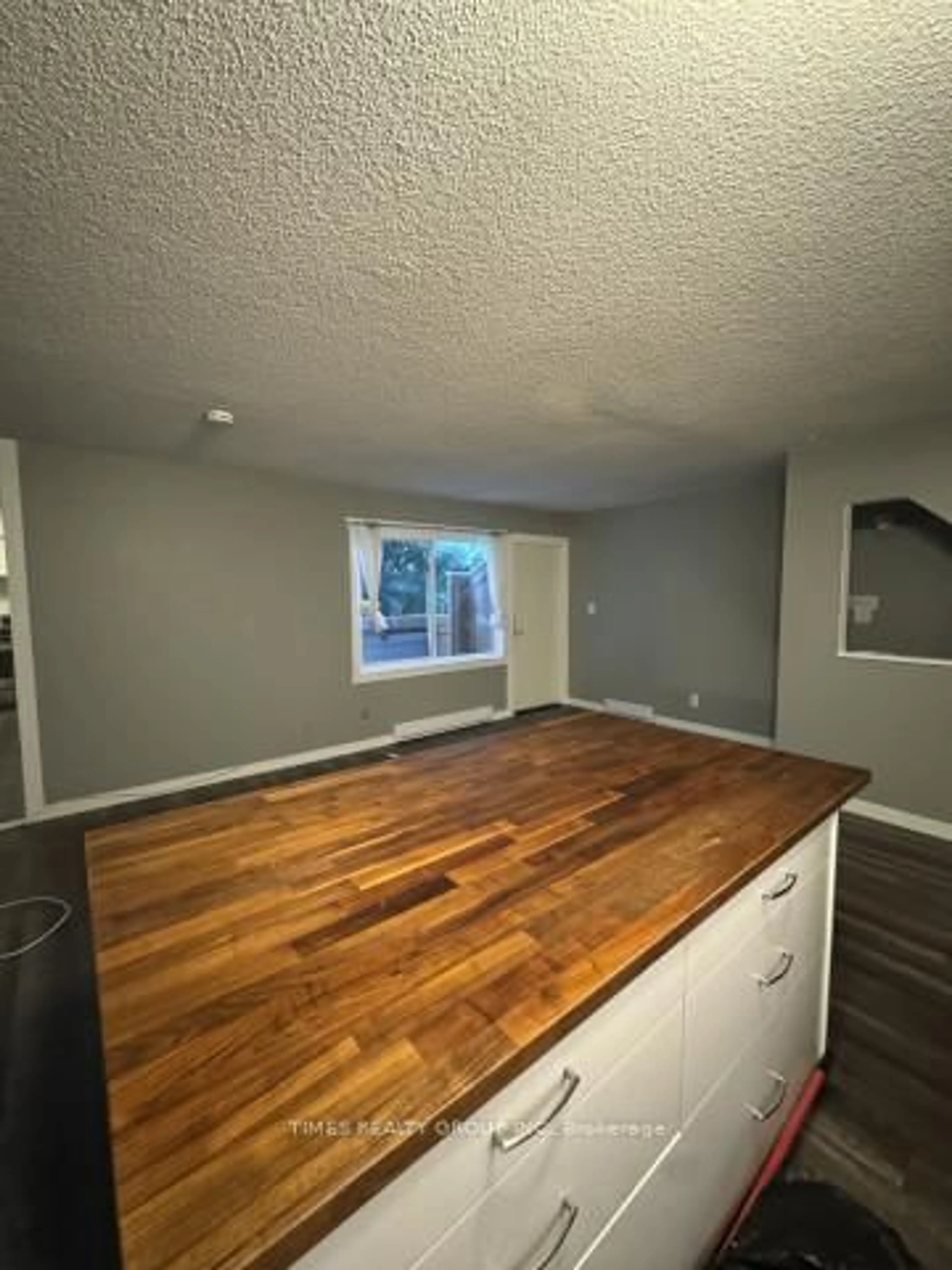 A pic of a room for 3472 Copeland Ave, Out of Area British Columbia V5S 4B6