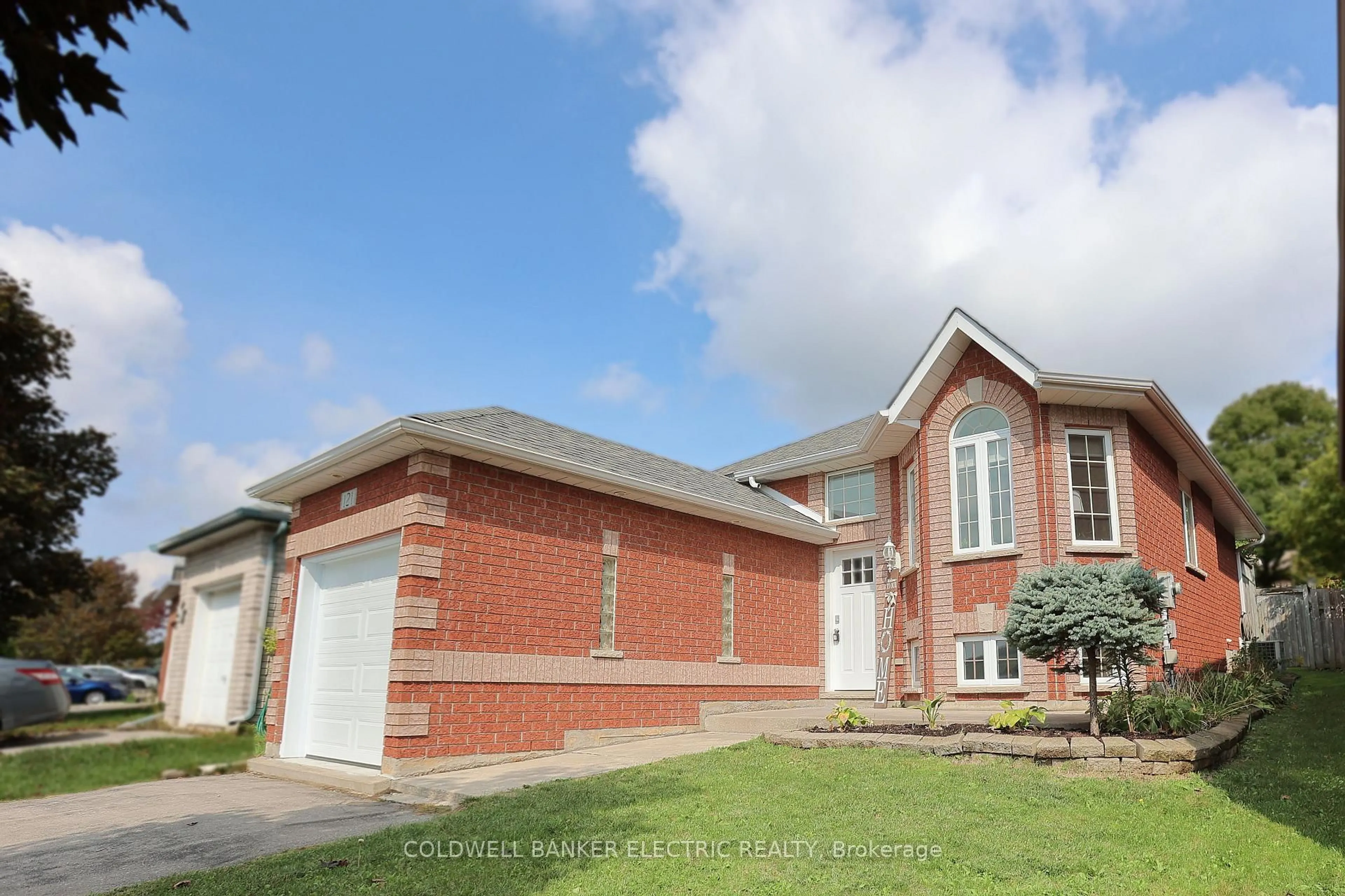 Home with brick exterior material, street for 121 Haden Ave, Peterborough Ontario K9H 7P6