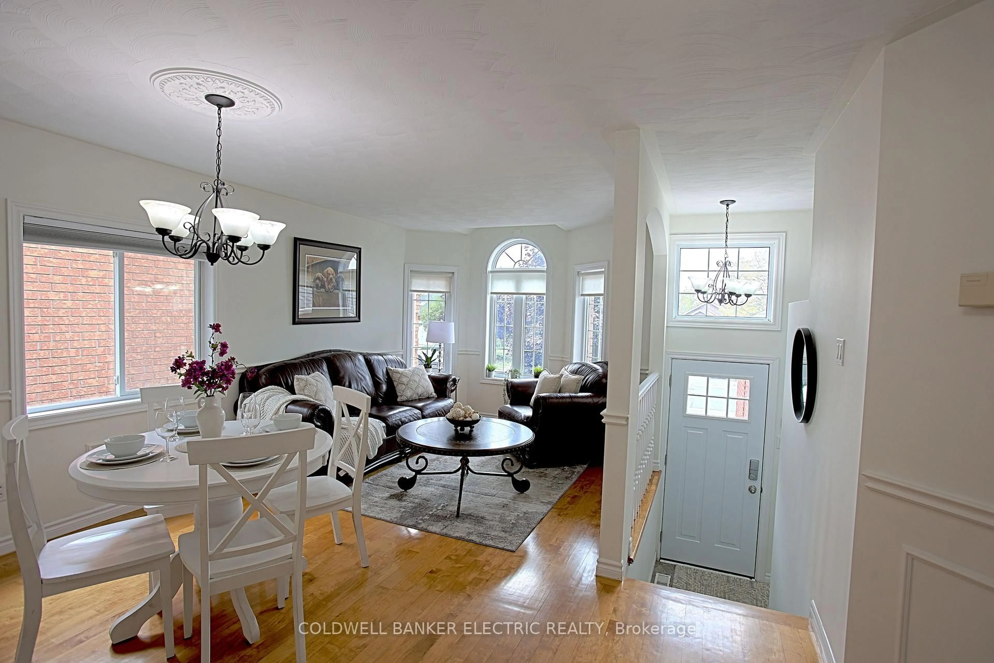 Living room with furniture, unknown for 121 Haden Ave, Peterborough Ontario K9H 7P6