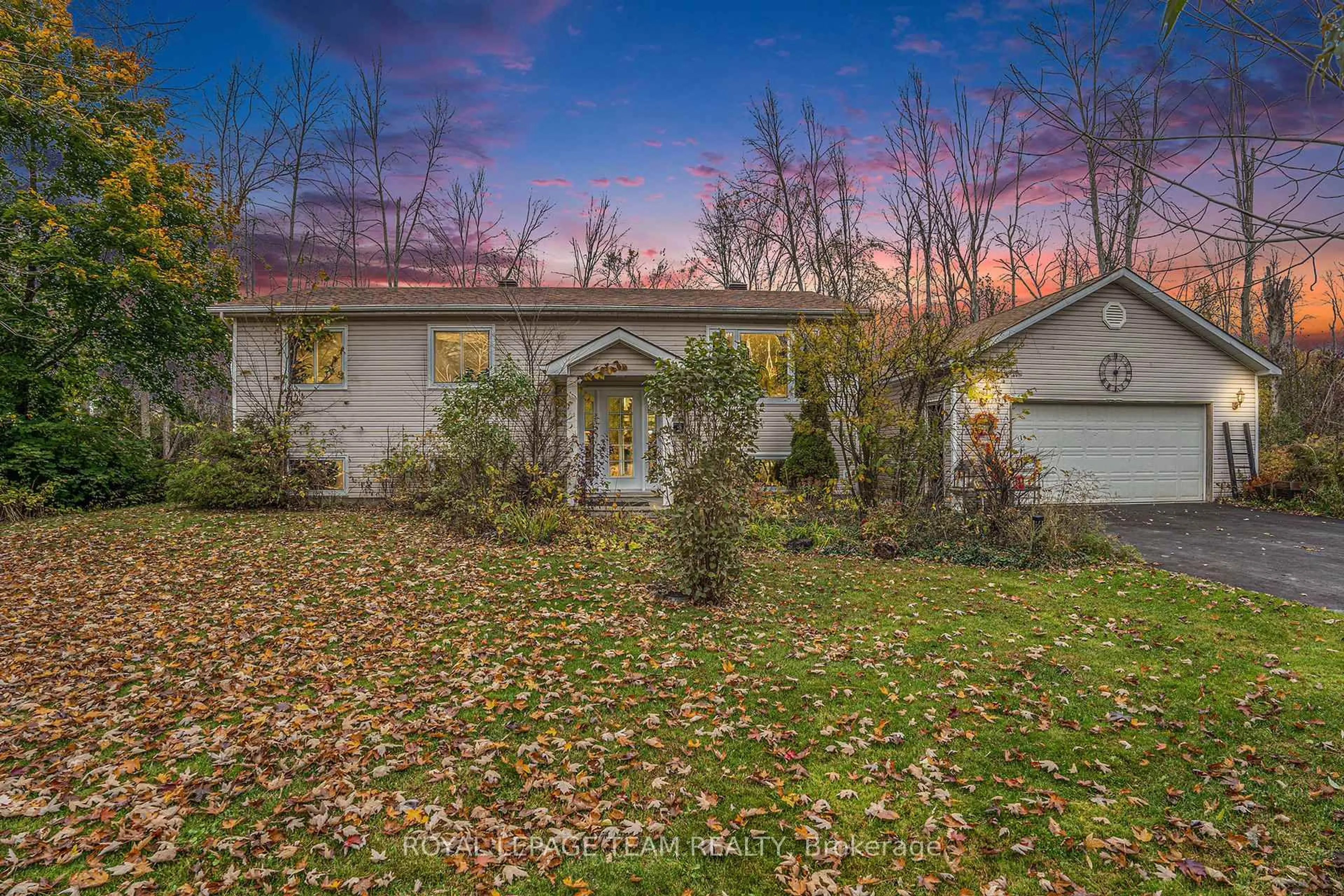 A pic from outside/outdoor area/front of a property/back of a property/a pic from drone, street for 4 Black Walnut Rd, North Grenville Ontario K0G 1J0