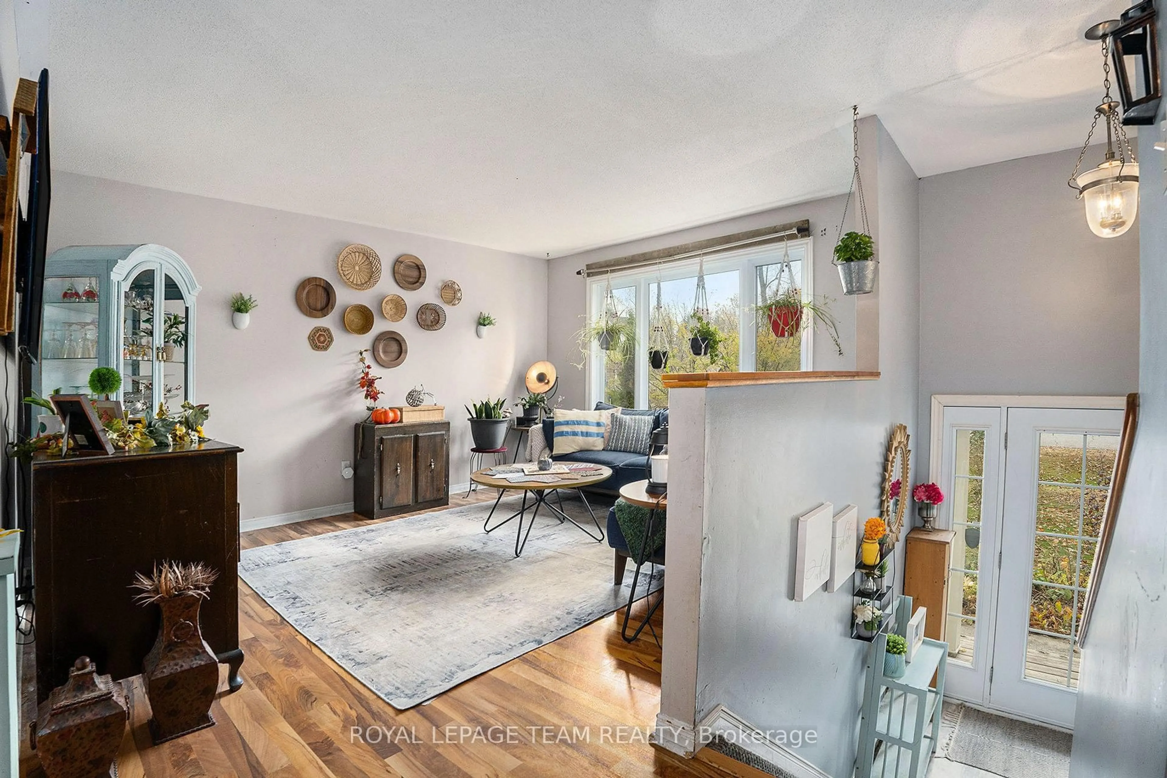 Living room with furniture, unknown for 4 Black Walnut Rd, North Grenville Ontario K0G 1J0