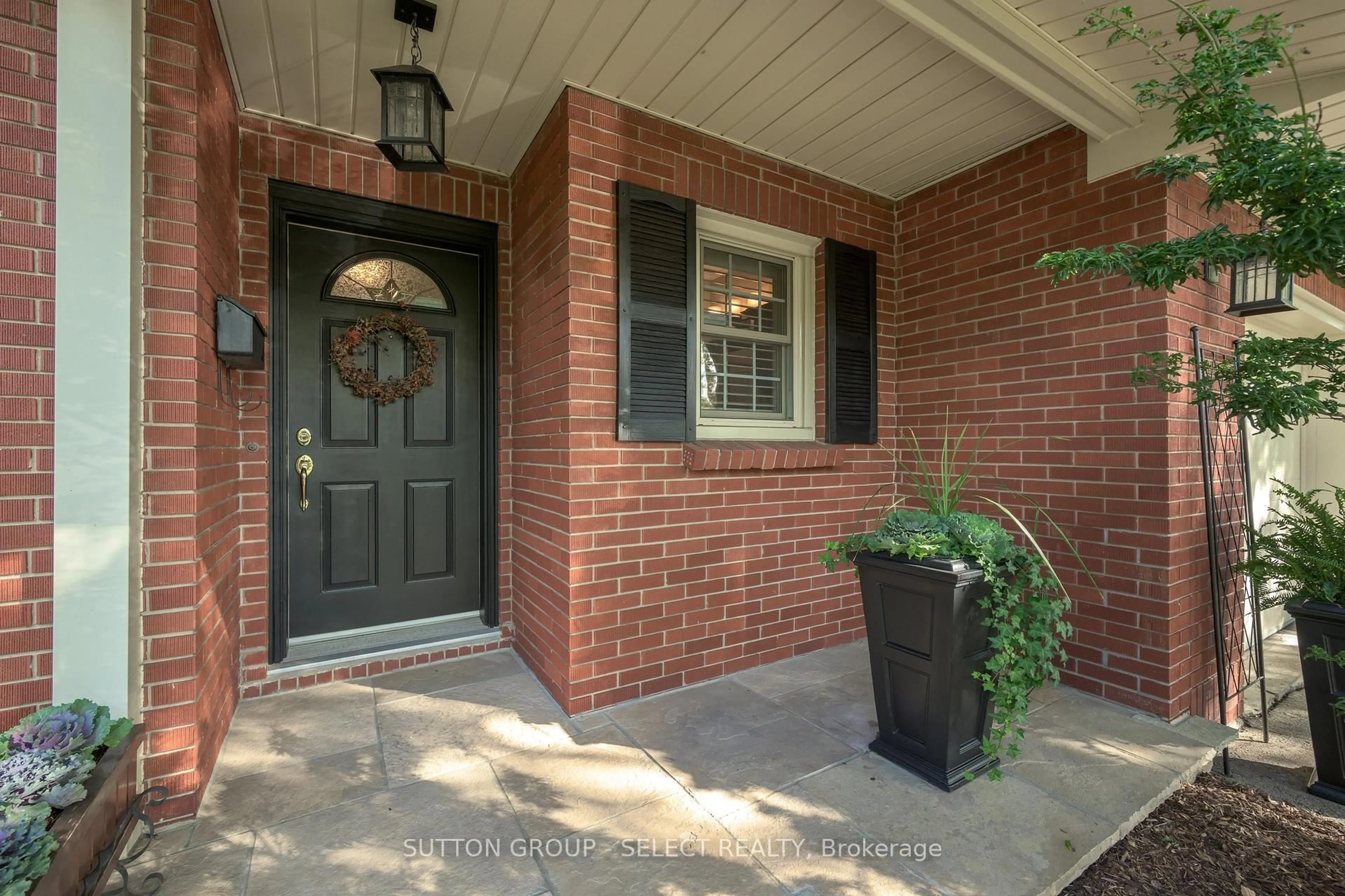 Home with brick exterior material, street for 272 Commissioners Rd, London South Ontario N6C 2T2