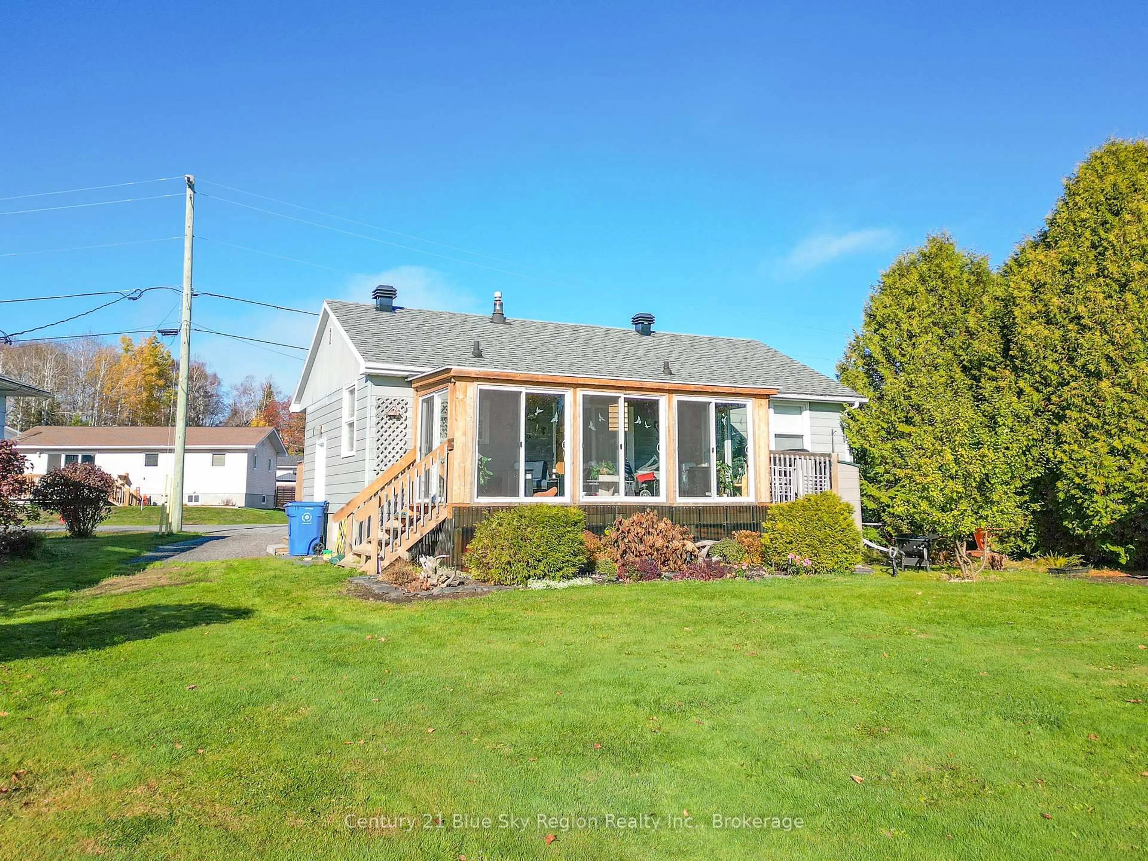 A pic from outside/outdoor area/front of a property/back of a property/a pic from drone, street for 67 Spruce Dr, Temagami Ontario P0H 2H0