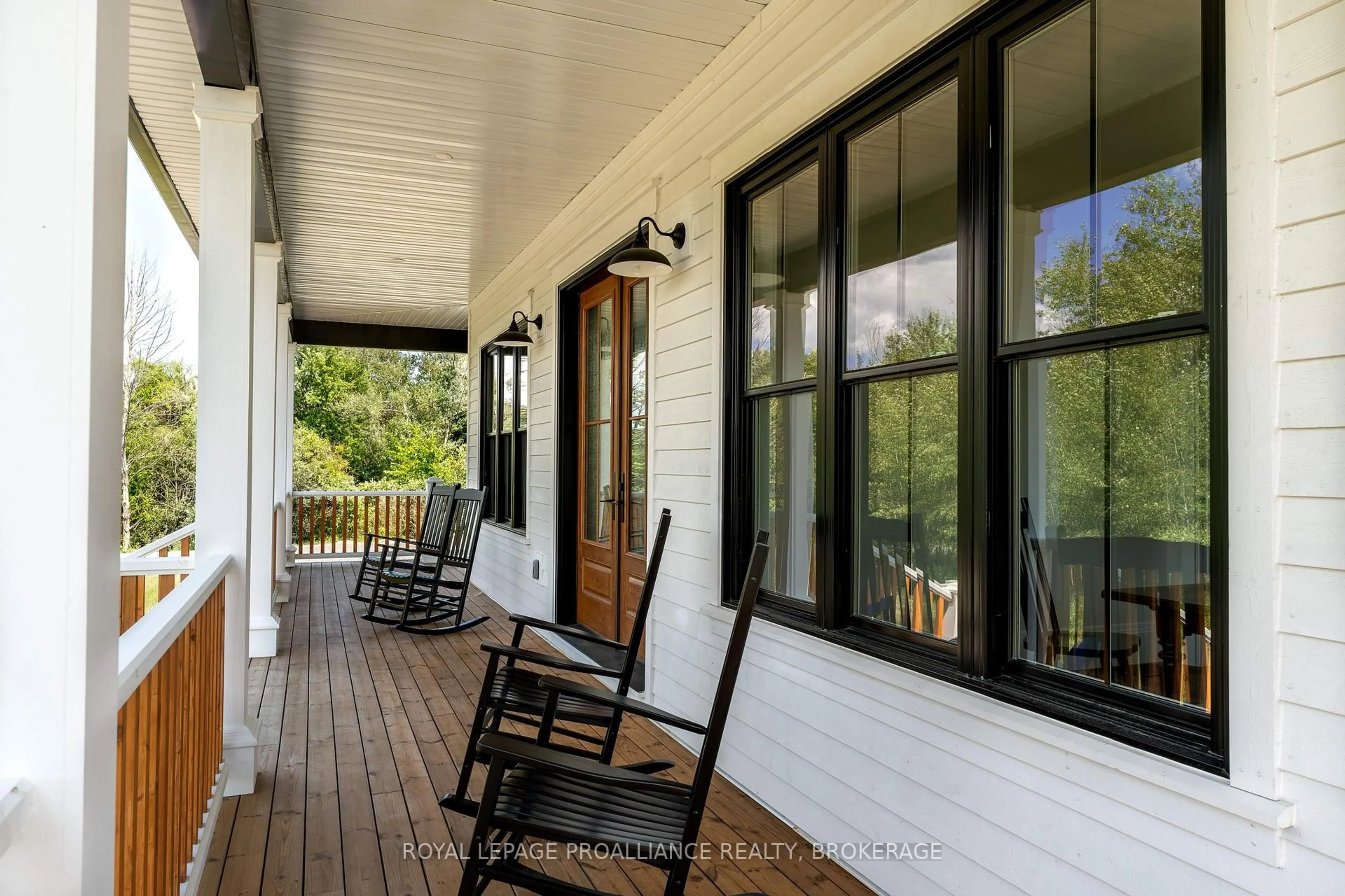 Patio, street for 514 Caton Rd, Bath Ontario K0H 1G0