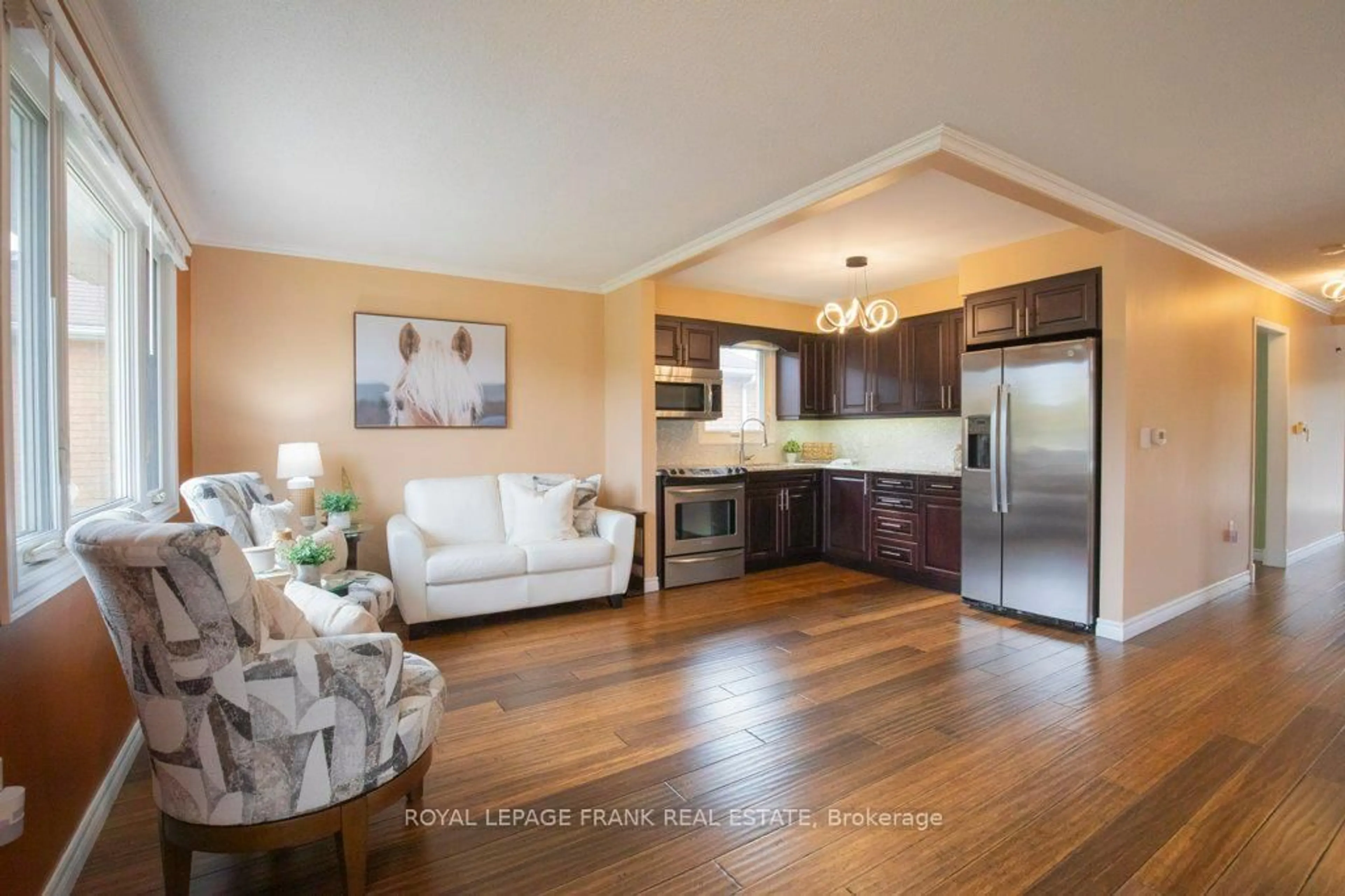 Open concept kitchen, unknown for 324 Towerhill Rd, Peterborough Ontario K9H 7R7