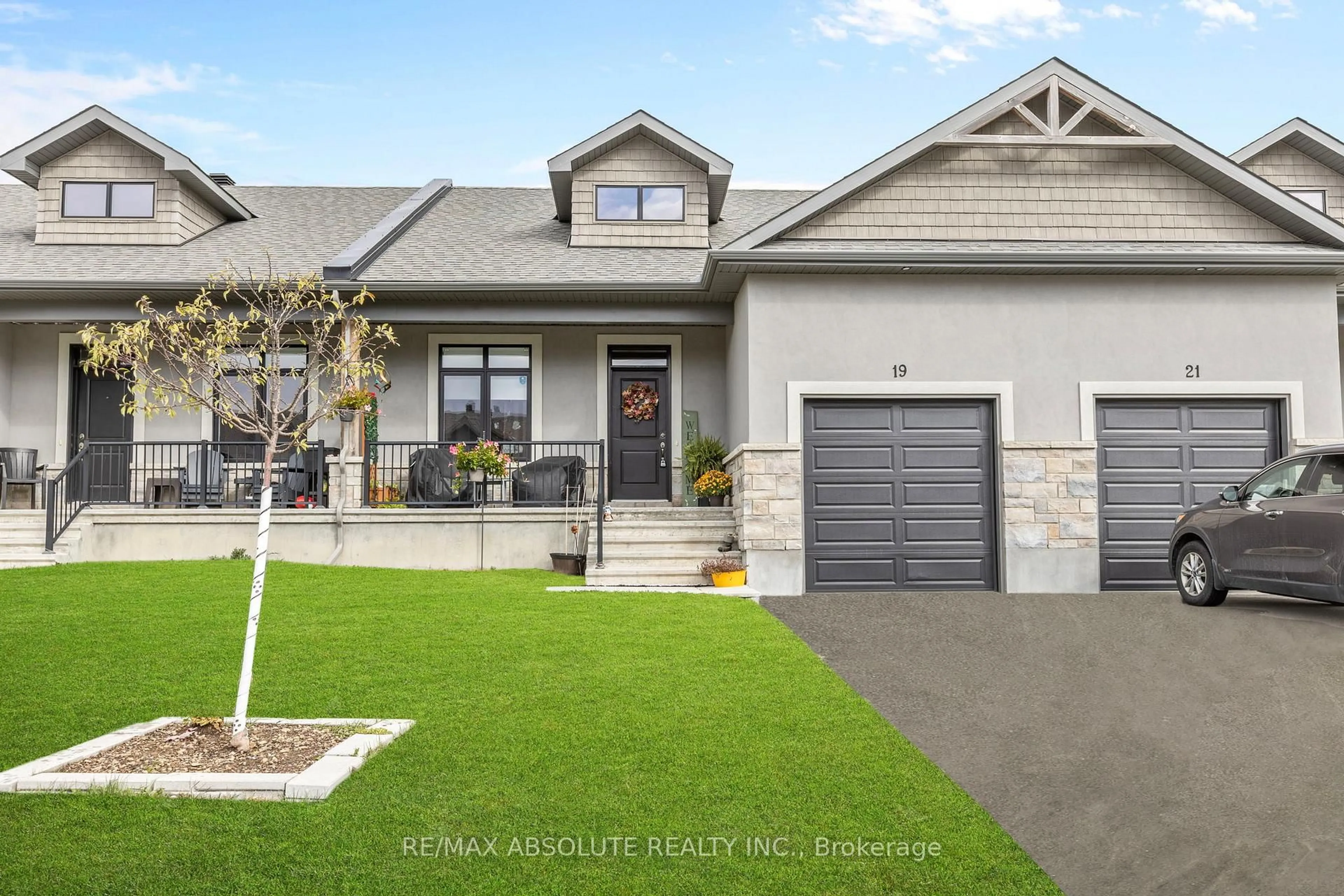 Home with vinyl exterior material, street for 19 ELMER WEST St, Almonte Ontario K0A 1A0