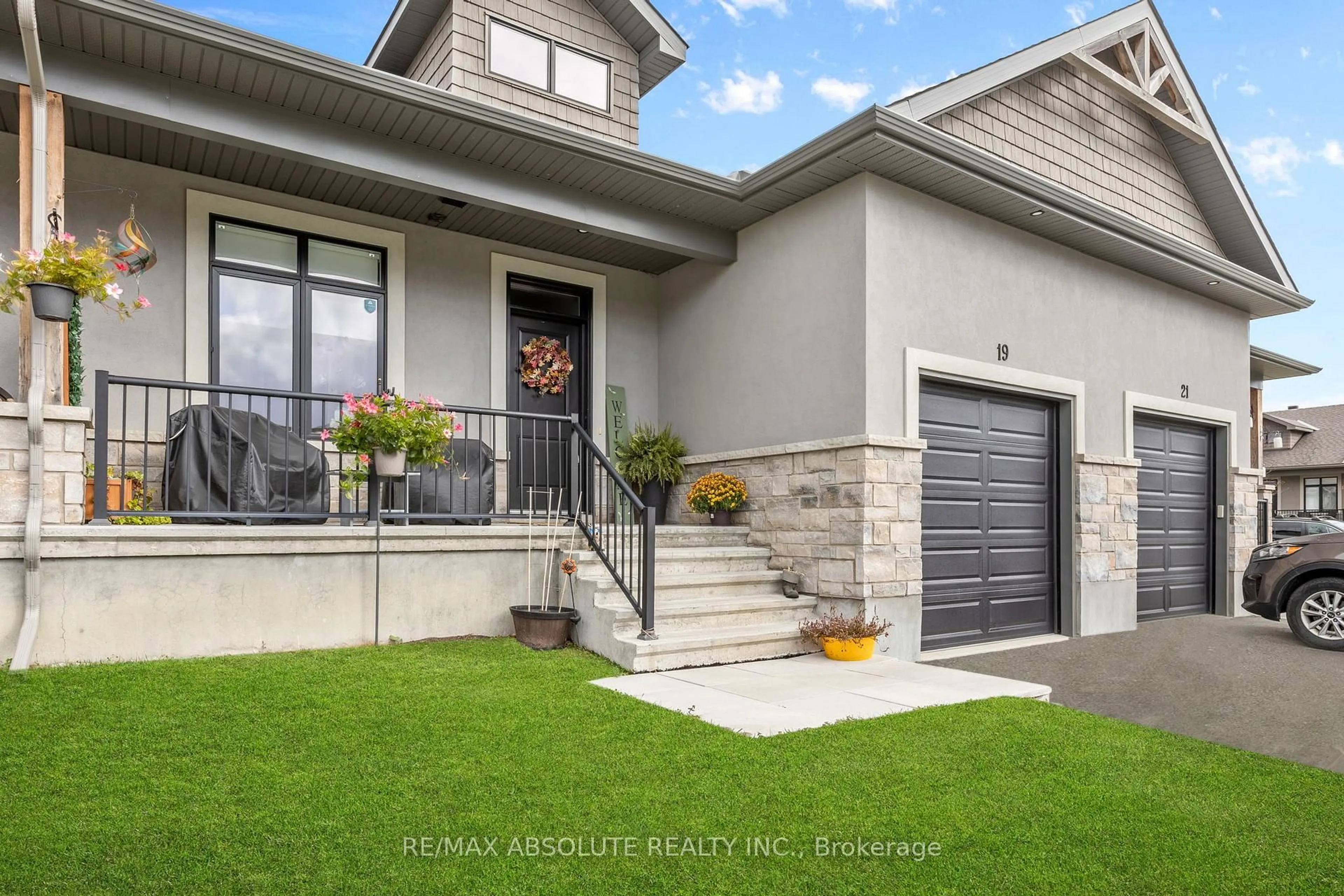 Home with vinyl exterior material, street for 19 ELMER WEST St, Almonte Ontario K0A 1A0