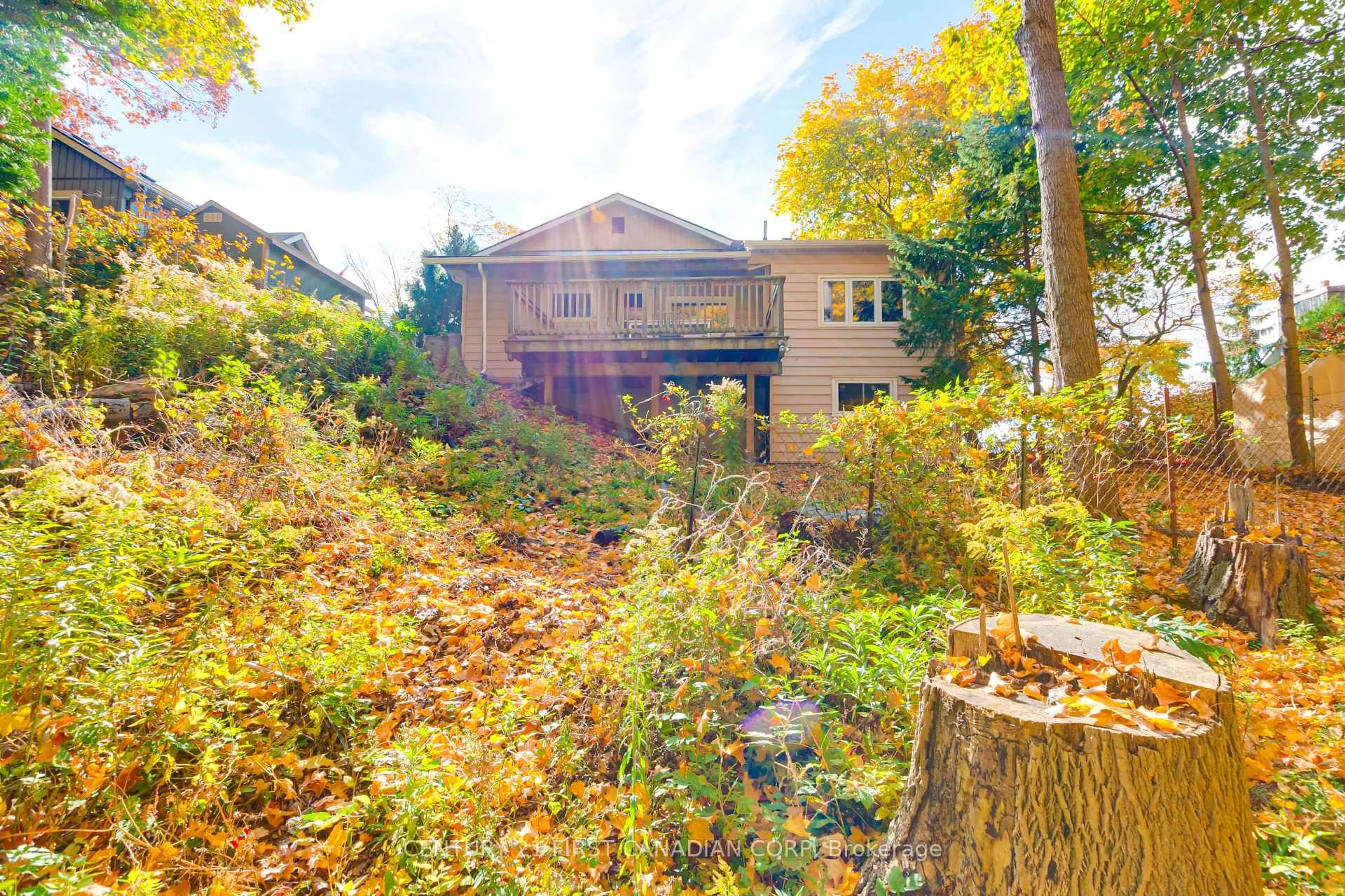 A pic from outside/outdoor area/front of a property/back of a property/a pic from drone, unknown for 161 Brayside St, Central Elgin Ontario N5L 1A2