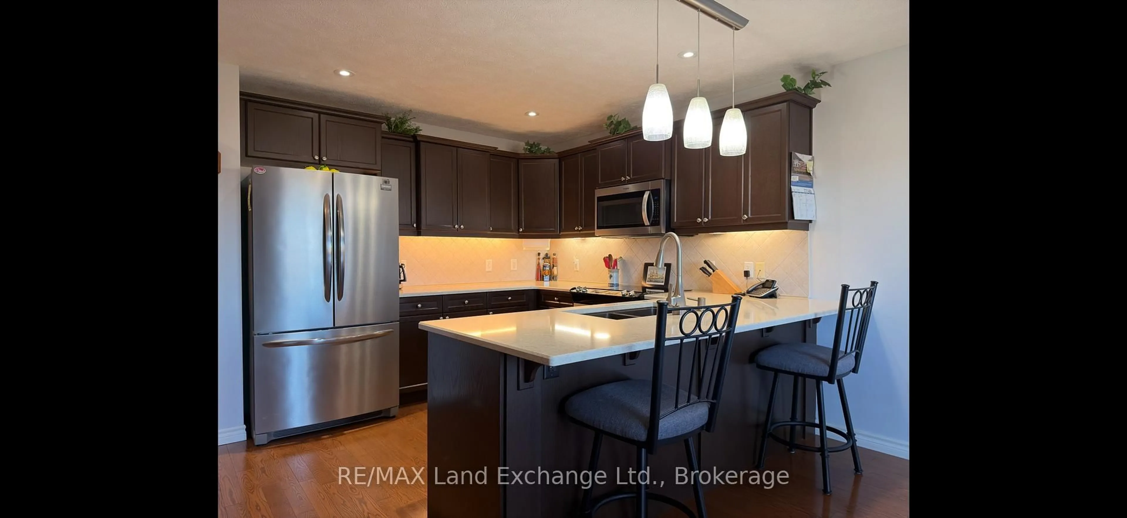 Open concept kitchen, unknown for 210 Stickel St, Saugeen Shores Ontario N0H 2C1