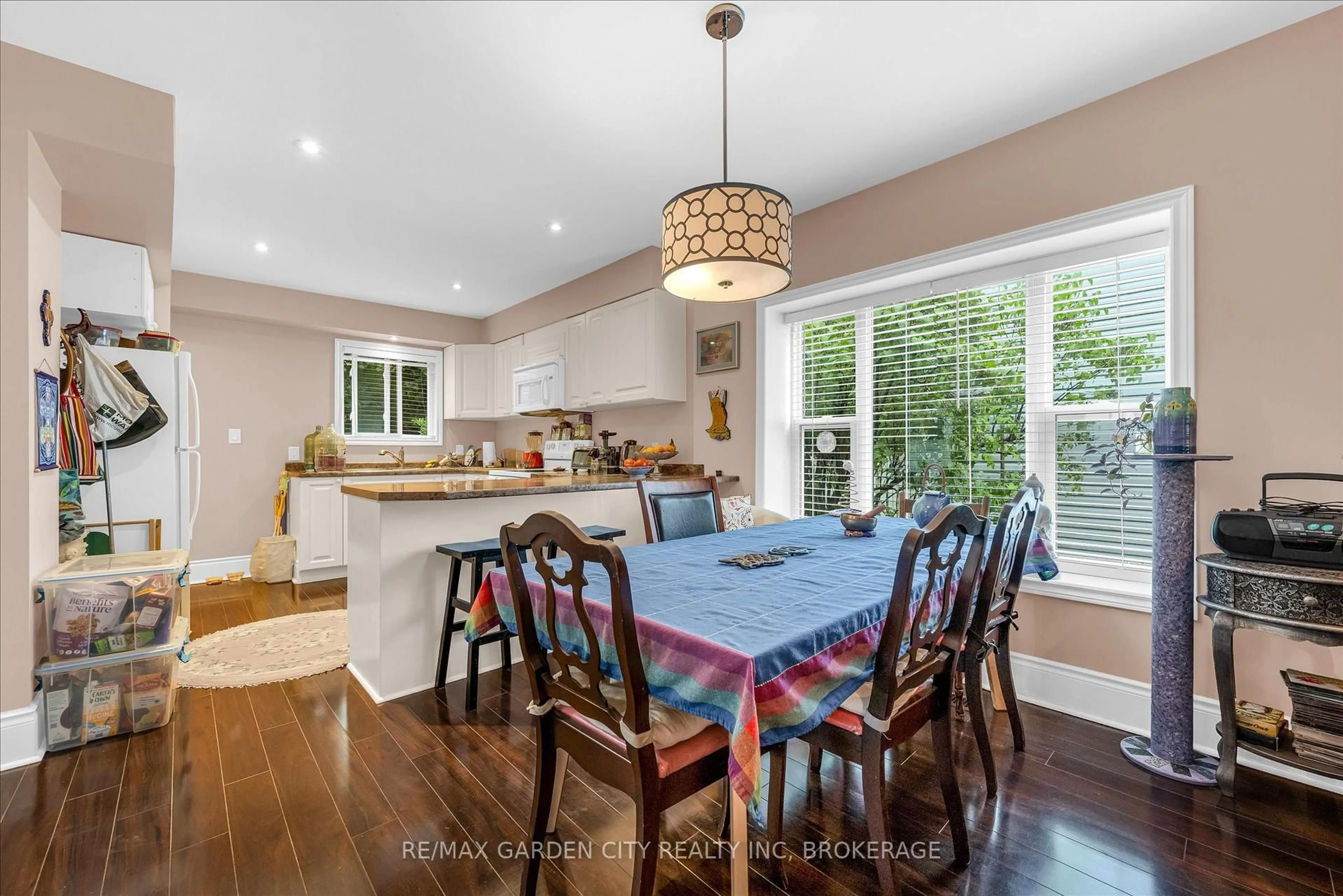 Open concept kitchen, unknown for 16 Ida St, St. Catharines Ontario L2R 3X4