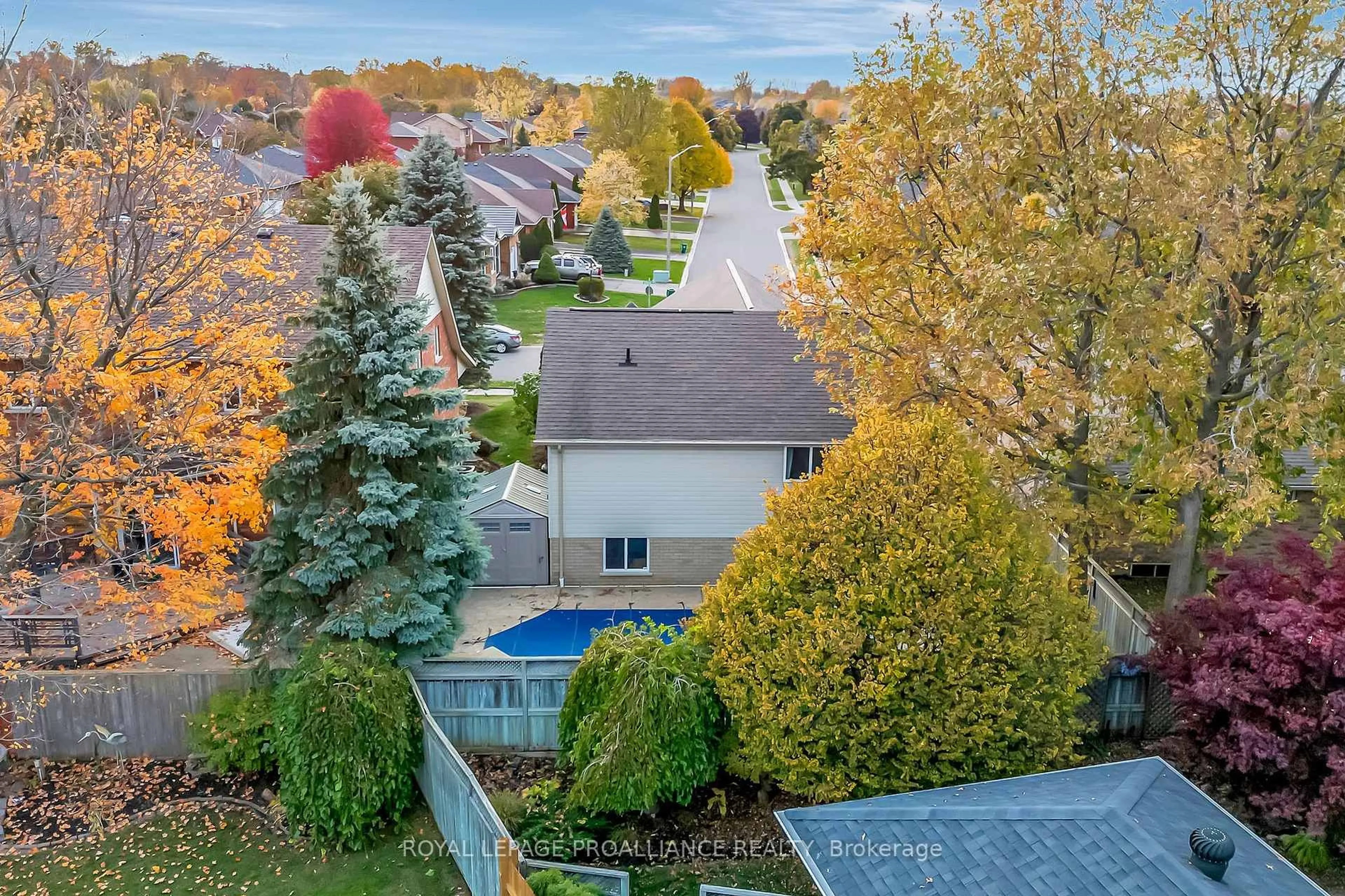 A pic from outside/outdoor area/front of a property/back of a property/a pic from drone, street for 9 Spruce Gdns, Belleville Ontario K8N 5W3