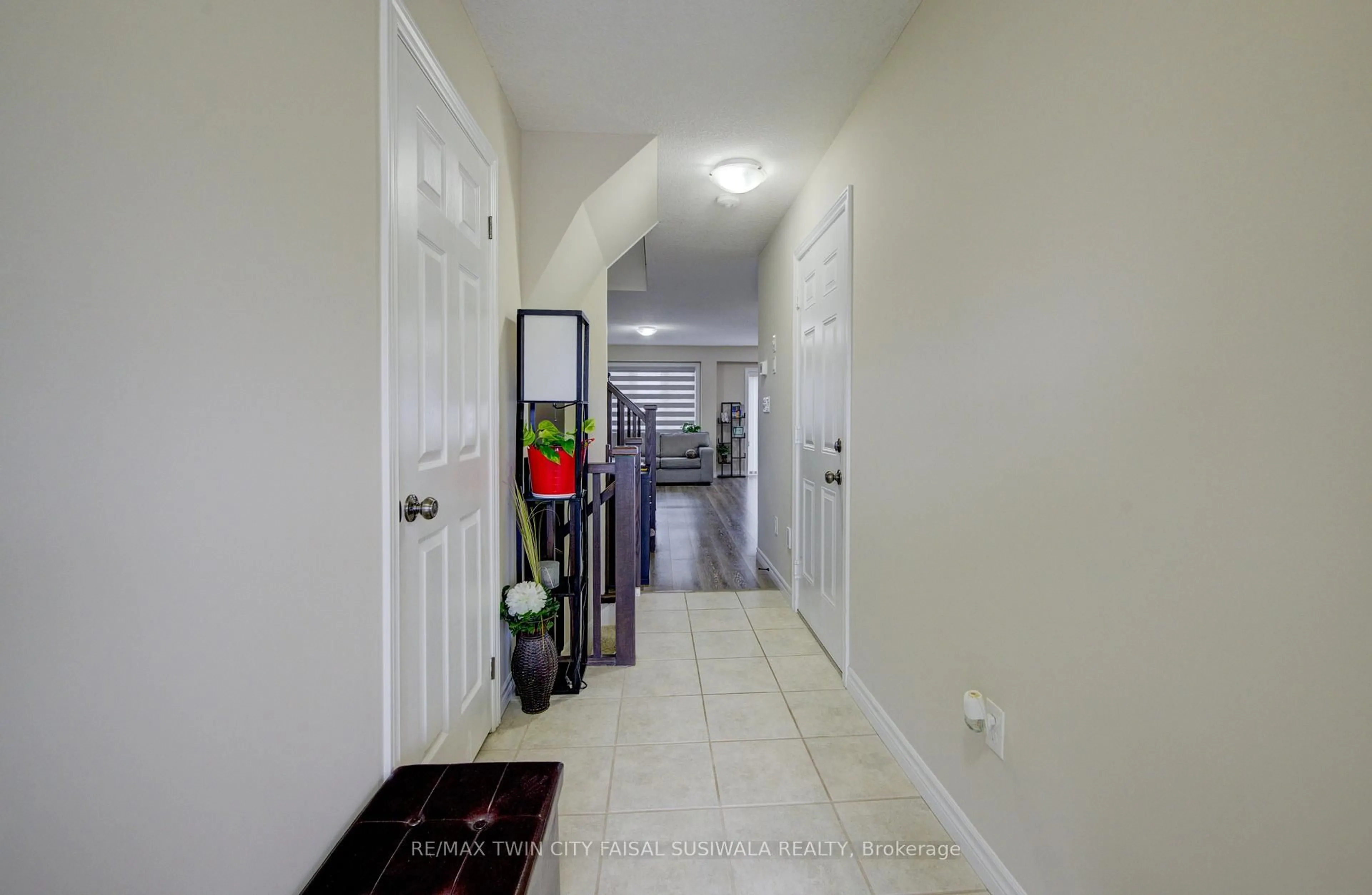 Unknown for 14 Harrison Dr, Cambridge Ontario N1R 0C2