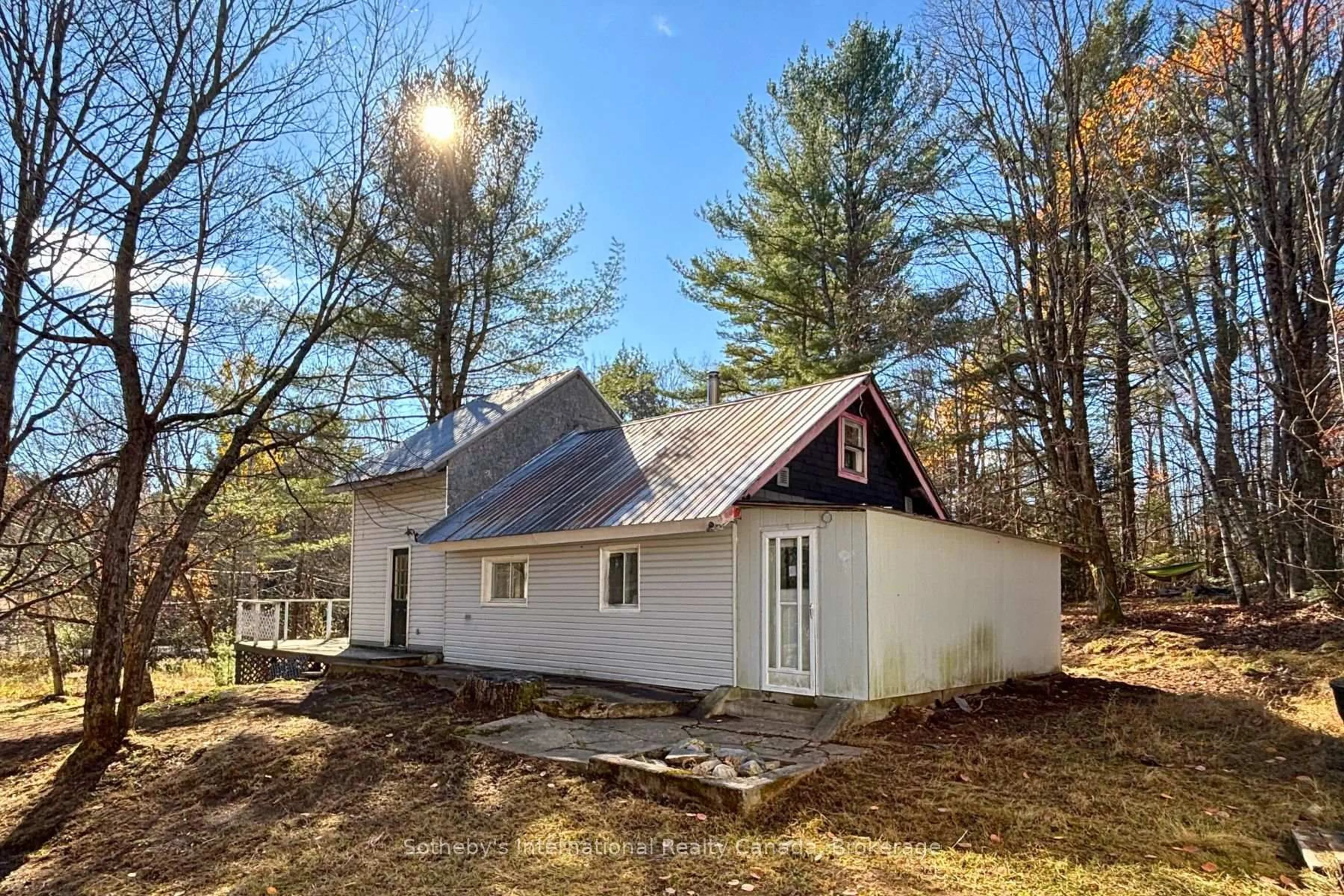 Unknown for 240 Britannia Rd, Huntsville Ontario P1H 2J3