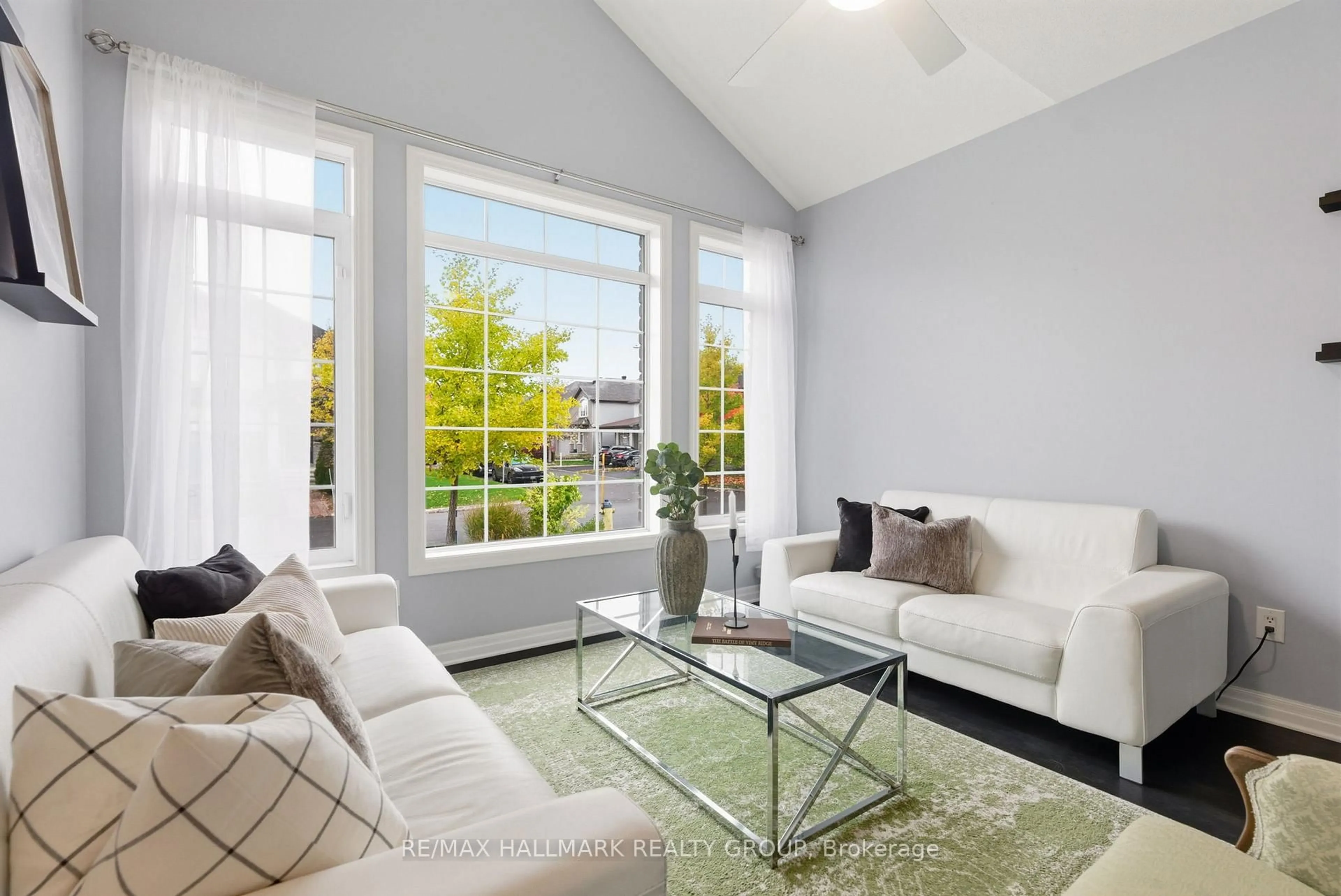 Living room with furniture, unknown for 677 SUNBURST St, Ottawa Ontario K1T 0L2