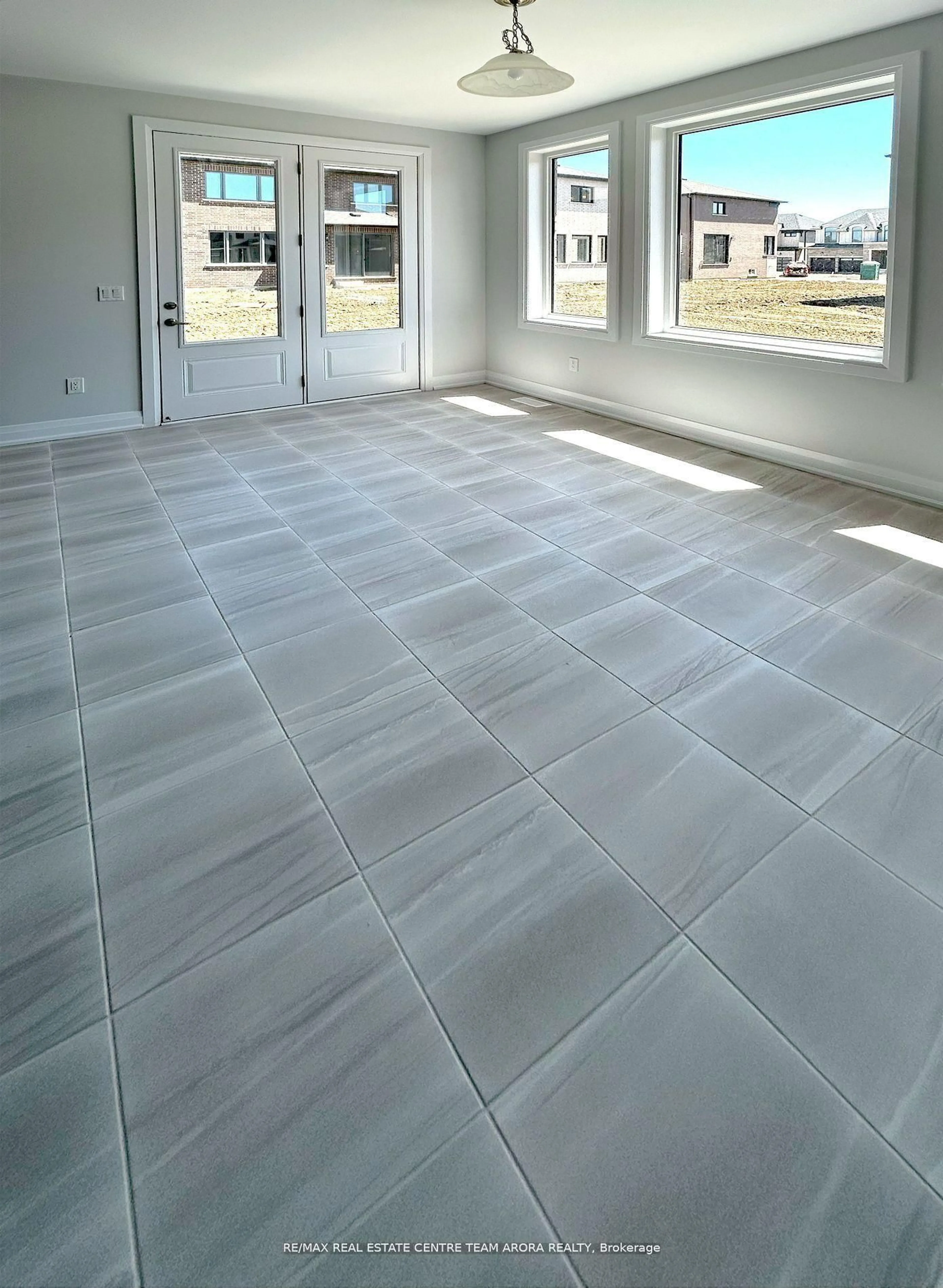 Patio, street for 1454 Upper Thames Dr, Woodstock Ontario N4T 0P9