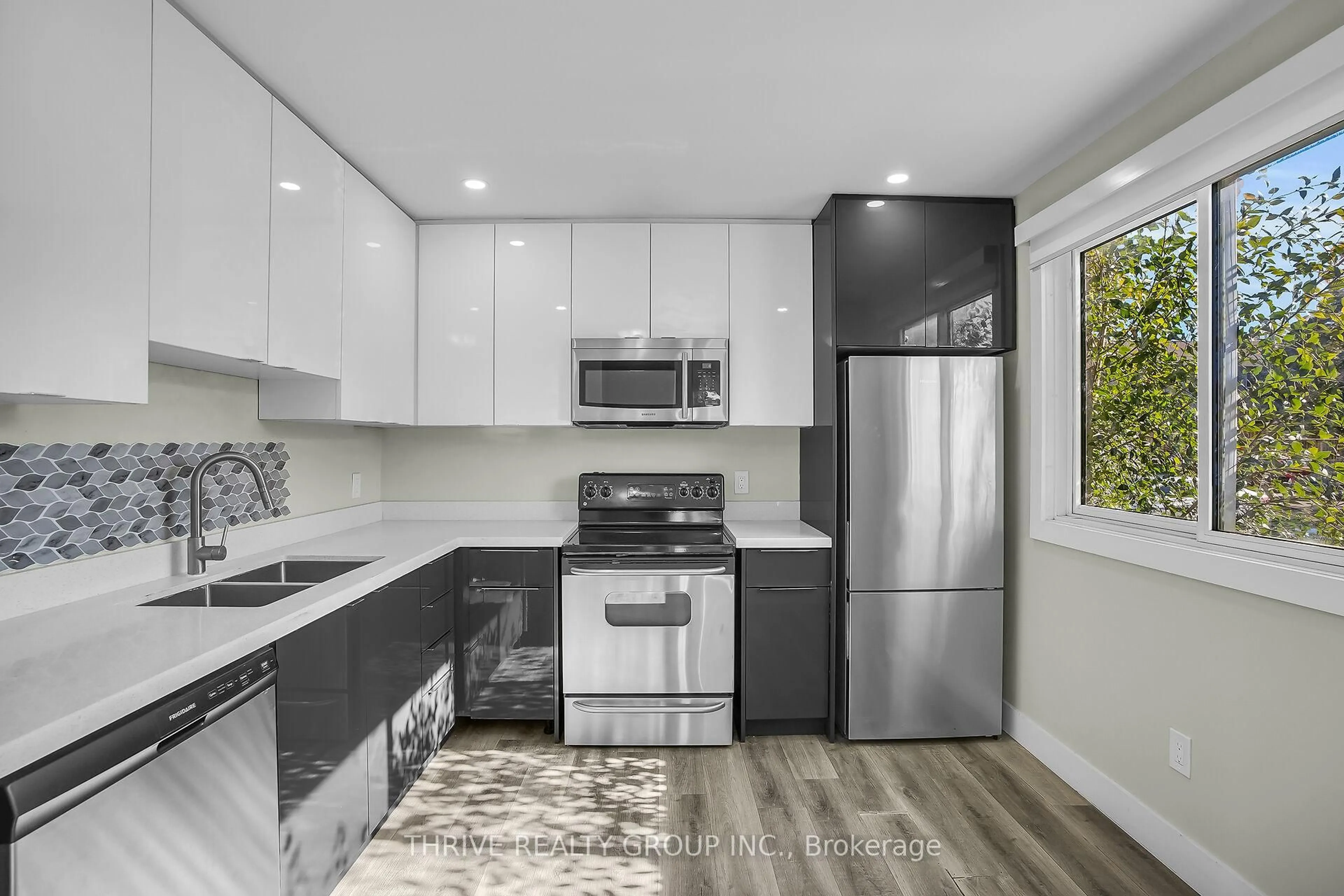 Unknown for 490 Third St #36, London East Ontario N5V 4A2