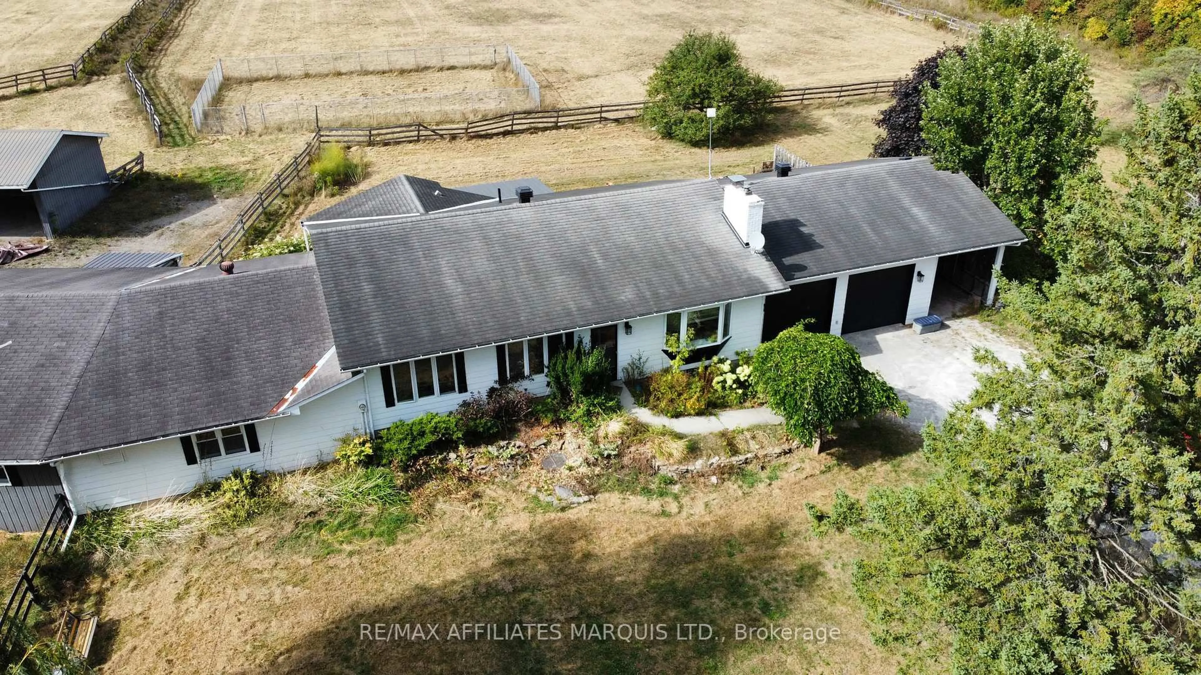 A pic from outside/outdoor area/front of a property/back of a property/a pic from drone, building for 7788 County 21 Rd, Augusta Ontario K0E 1X0