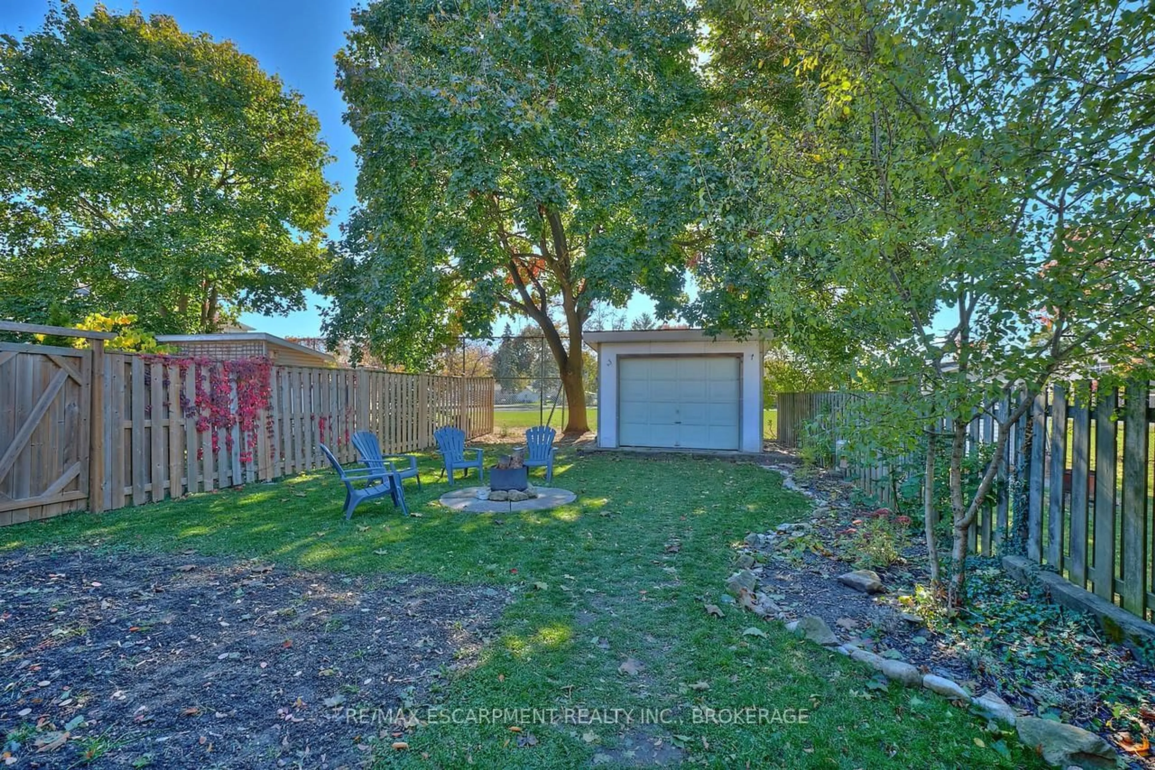 Patio, street for 312 Clarence St, Port Colborne Ontario L3K 3G8