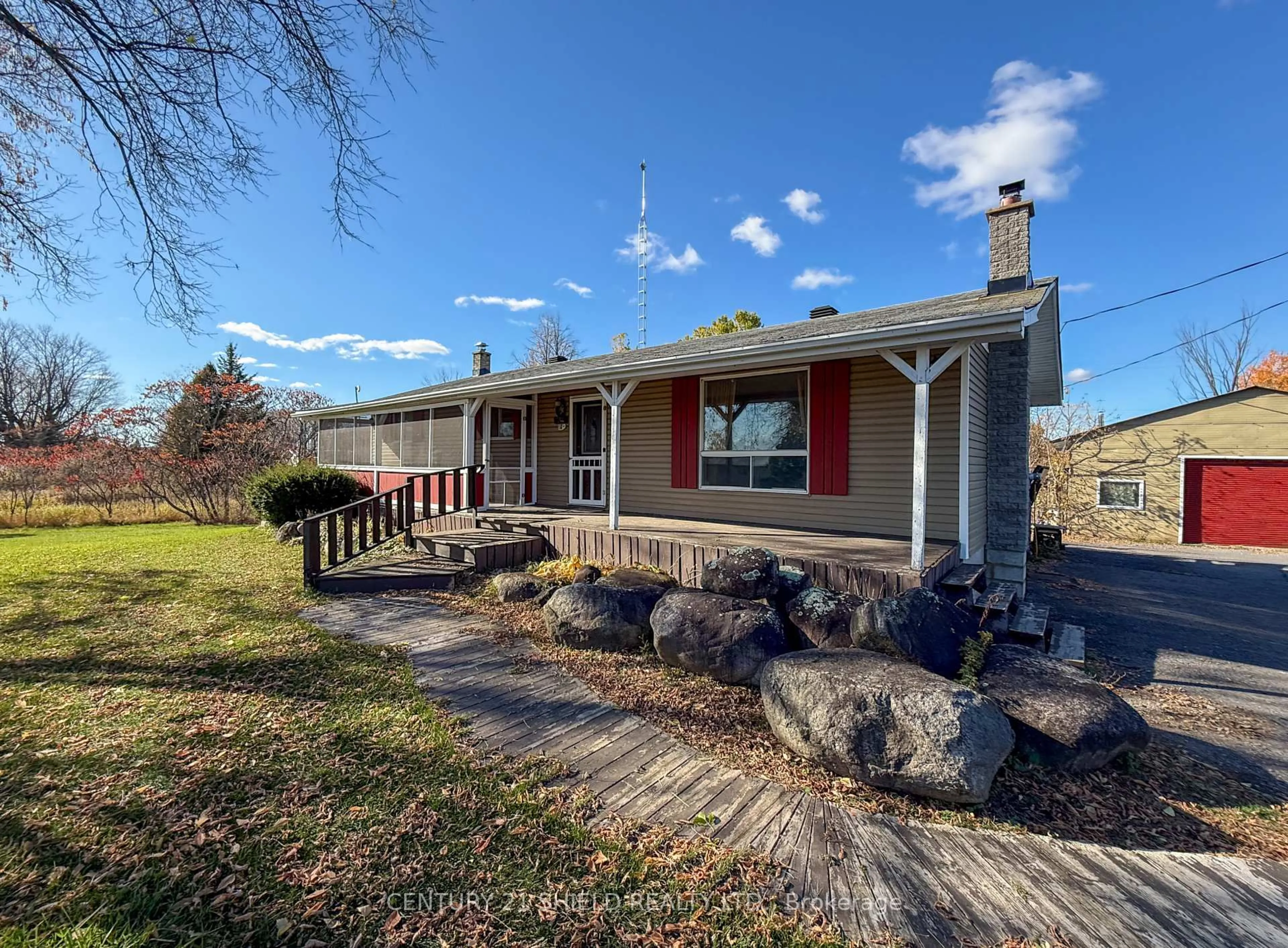 A pic from outside/outdoor area/front of a property/back of a property/a pic from drone, unknown for 16297 Northfield Rd, South Stormont Ontario K0C 1Y0