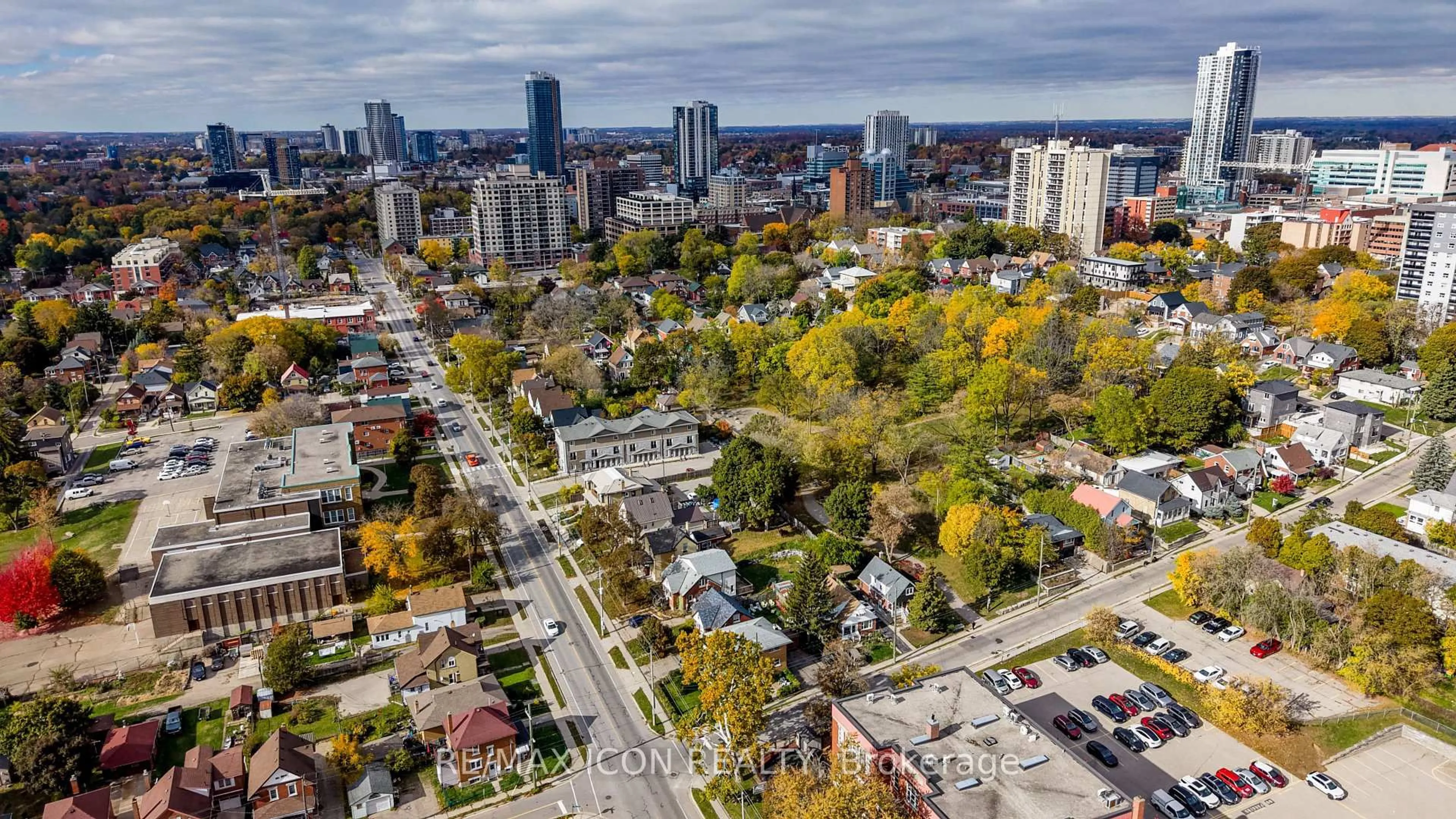 A pic from outside/outdoor area/front of a property/back of a property/a pic from drone, city buildings view from balcony for 134 Courtland Ave, Kitchener Ontario N2G 2V1