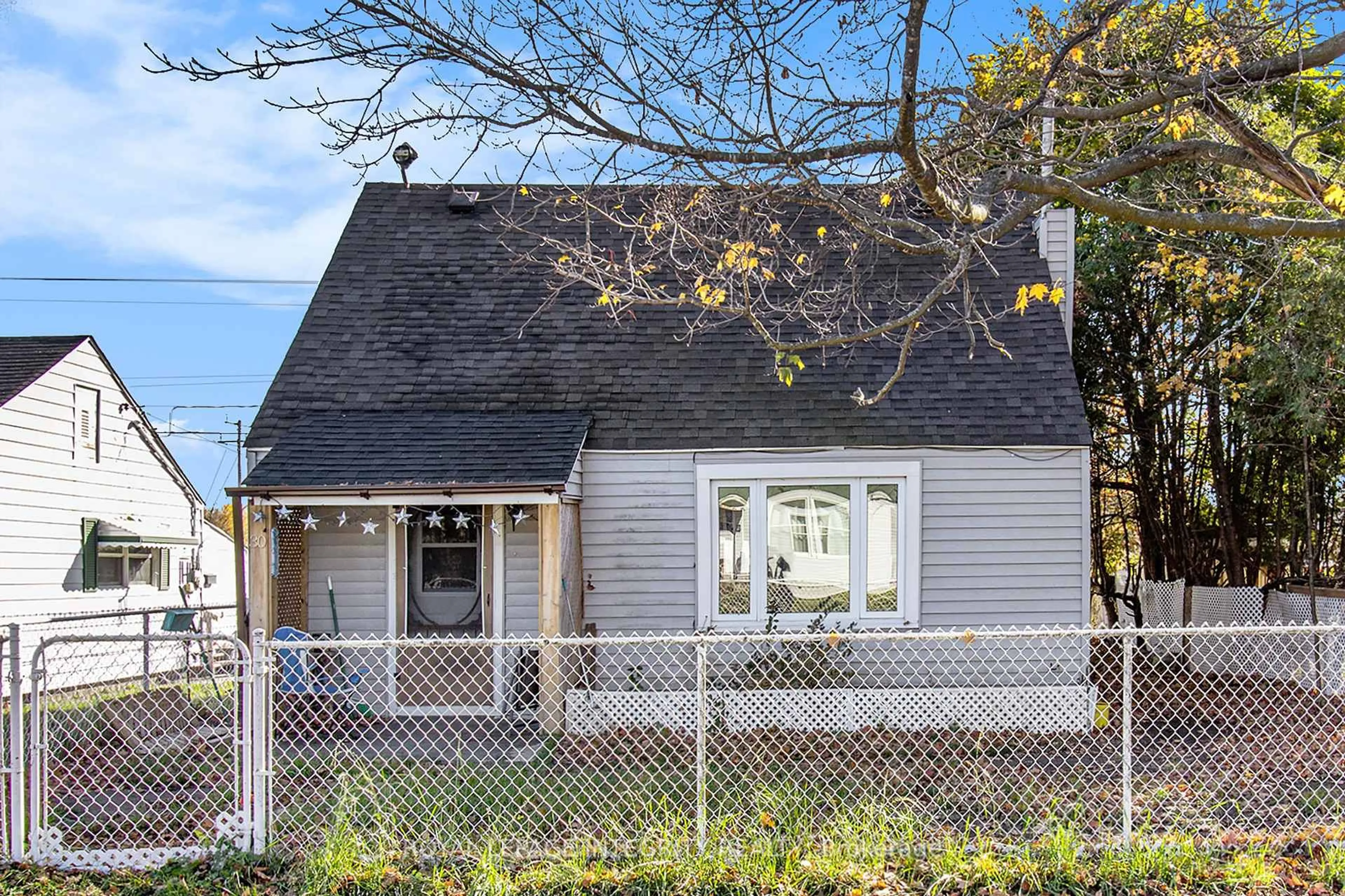 Home with vinyl exterior material, street for 30 Churchill Cres, Smiths Falls Ontario K7A 3H4