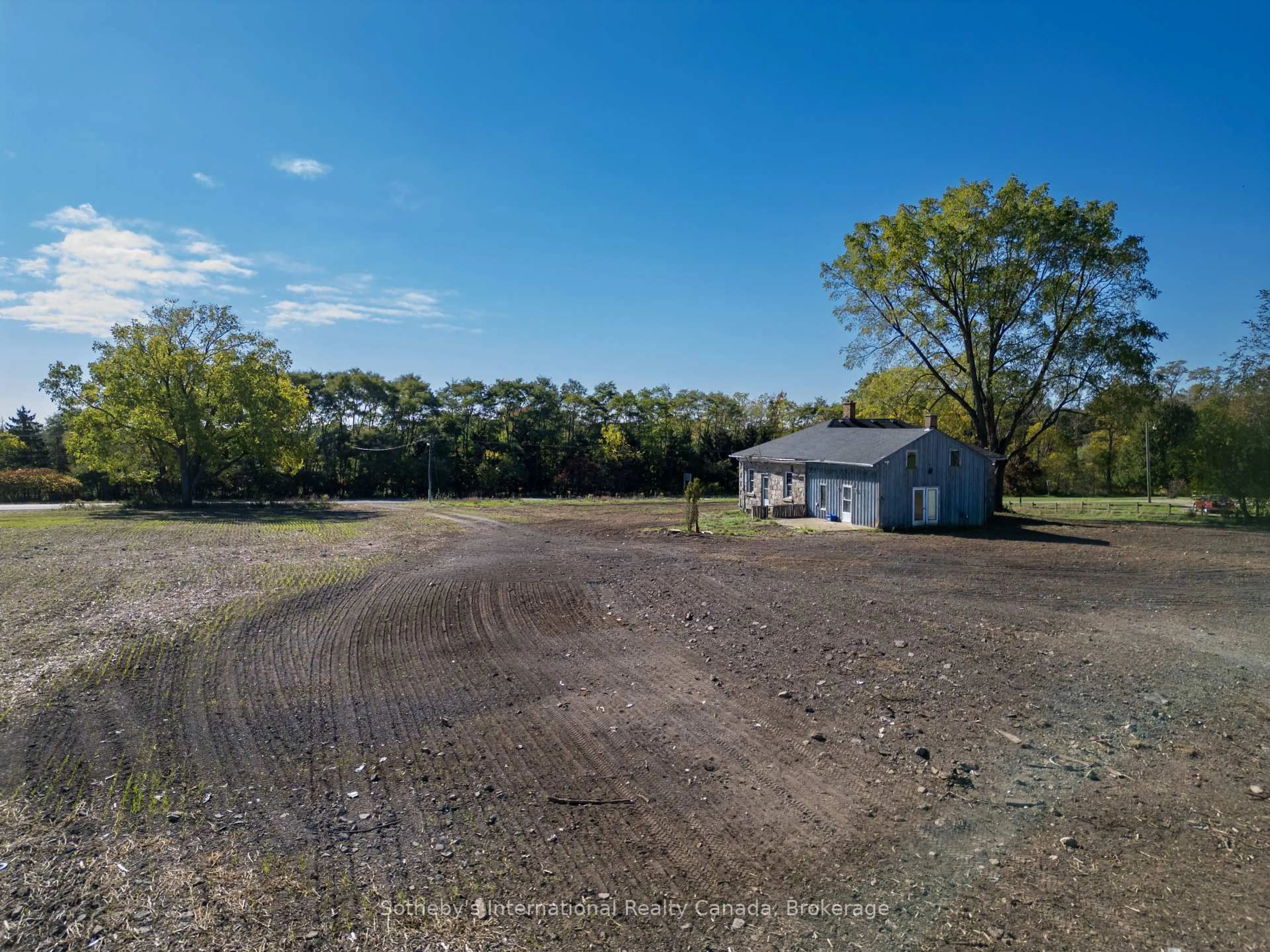 A pic from outside/outdoor area/front of a property/back of a property/a pic from drone, unknown for 343 Blue Lake Rd, Brant Ontario N0E 1N0
